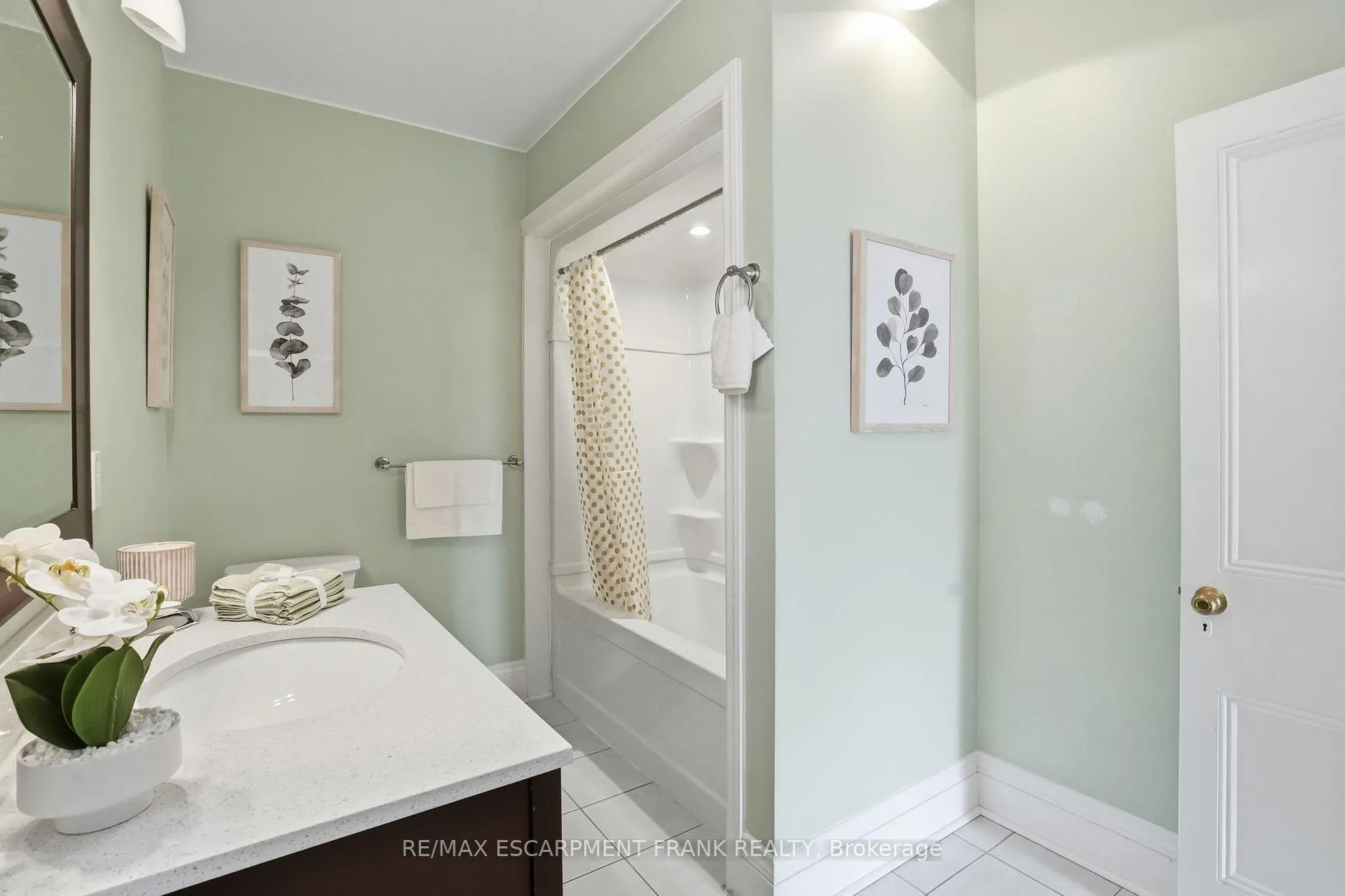 Photo 21 of 24 Florence Street, Hamilton, Strathcona — HOMEH