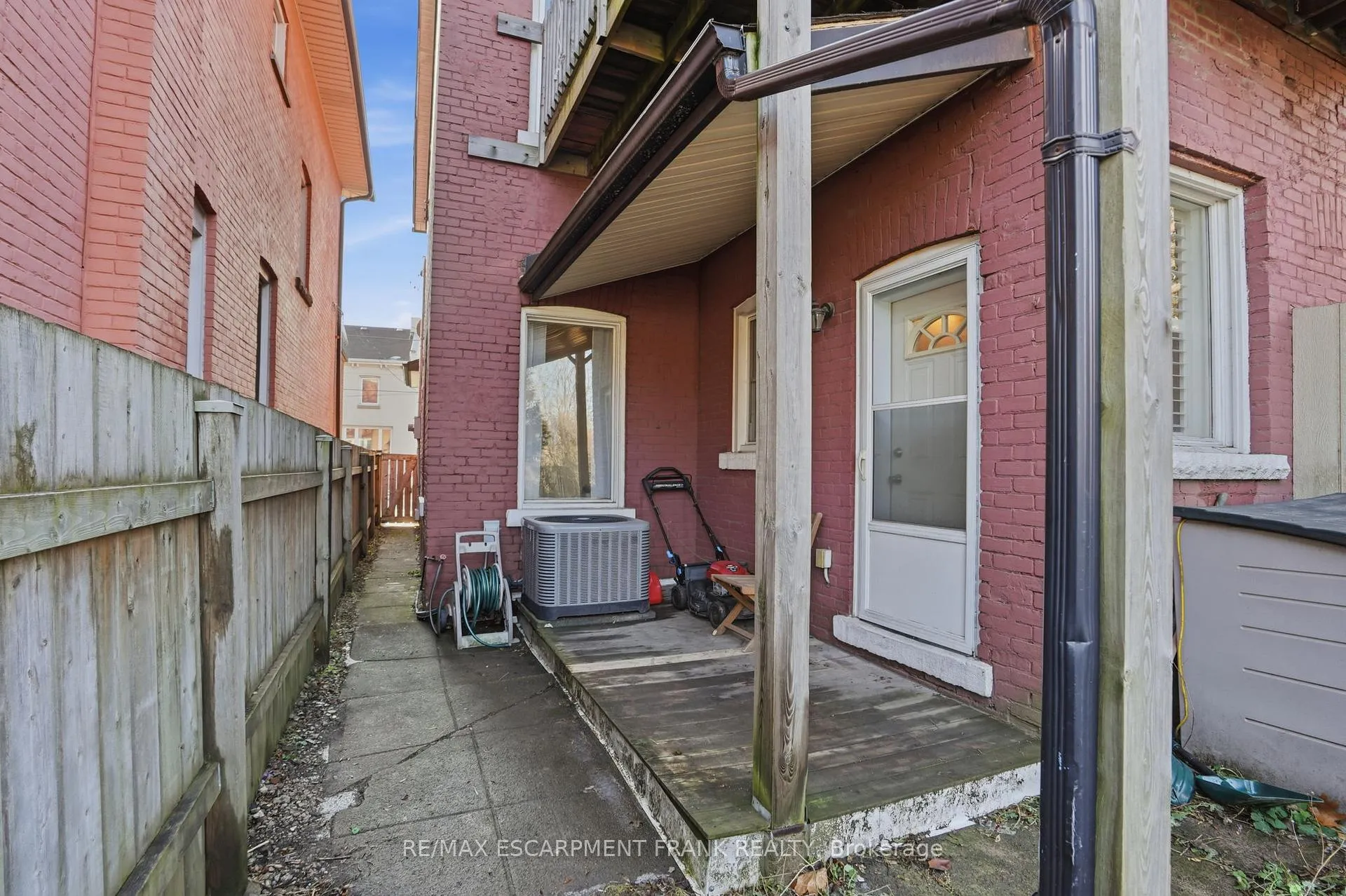 Photo 43 of 24 Florence Street, Hamilton, Strathcona — HOMEH