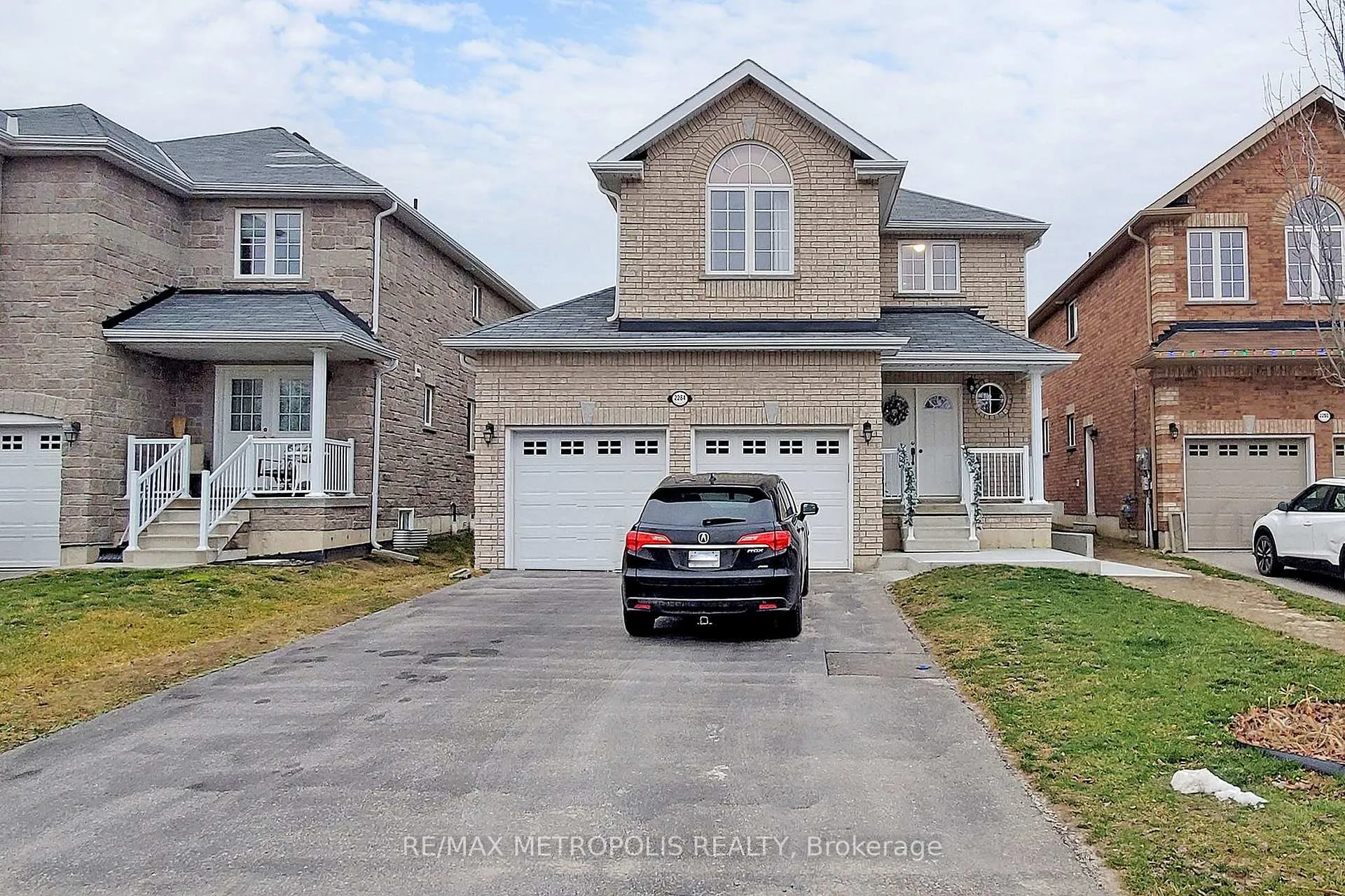 Photo 1 of Unit Lower, 2284 Whitewood Crescent, Innisfil, Alcona — HOMEH
