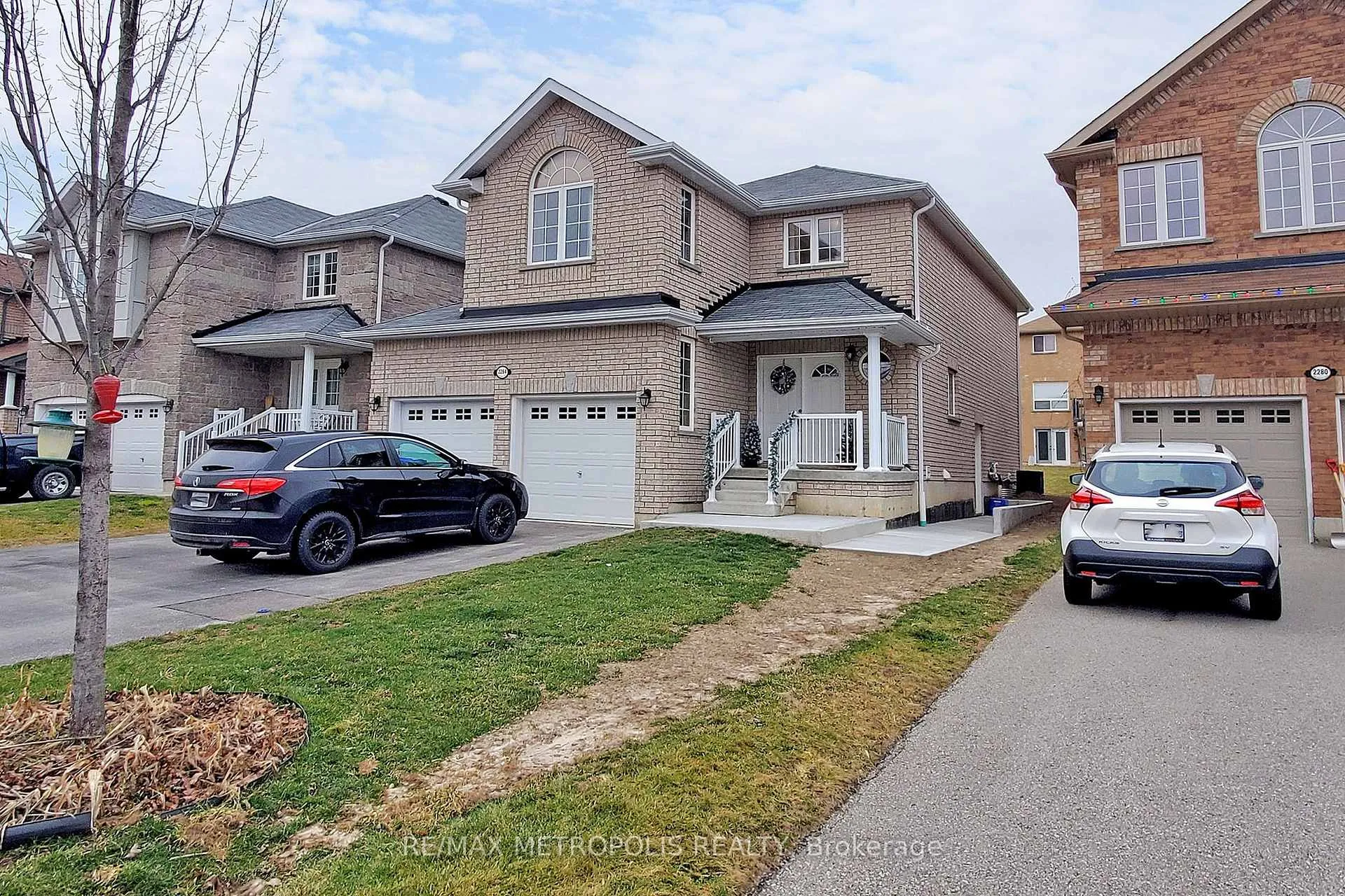 Photo 2 of Unit Lower, 2284 Whitewood Crescent, Innisfil, Alcona — HOMEH