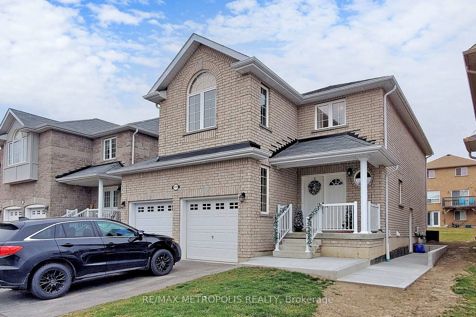 Photo 3 of Unit Lower, 2284 Whitewood Crescent, Innisfil, Alcona — HOMEH