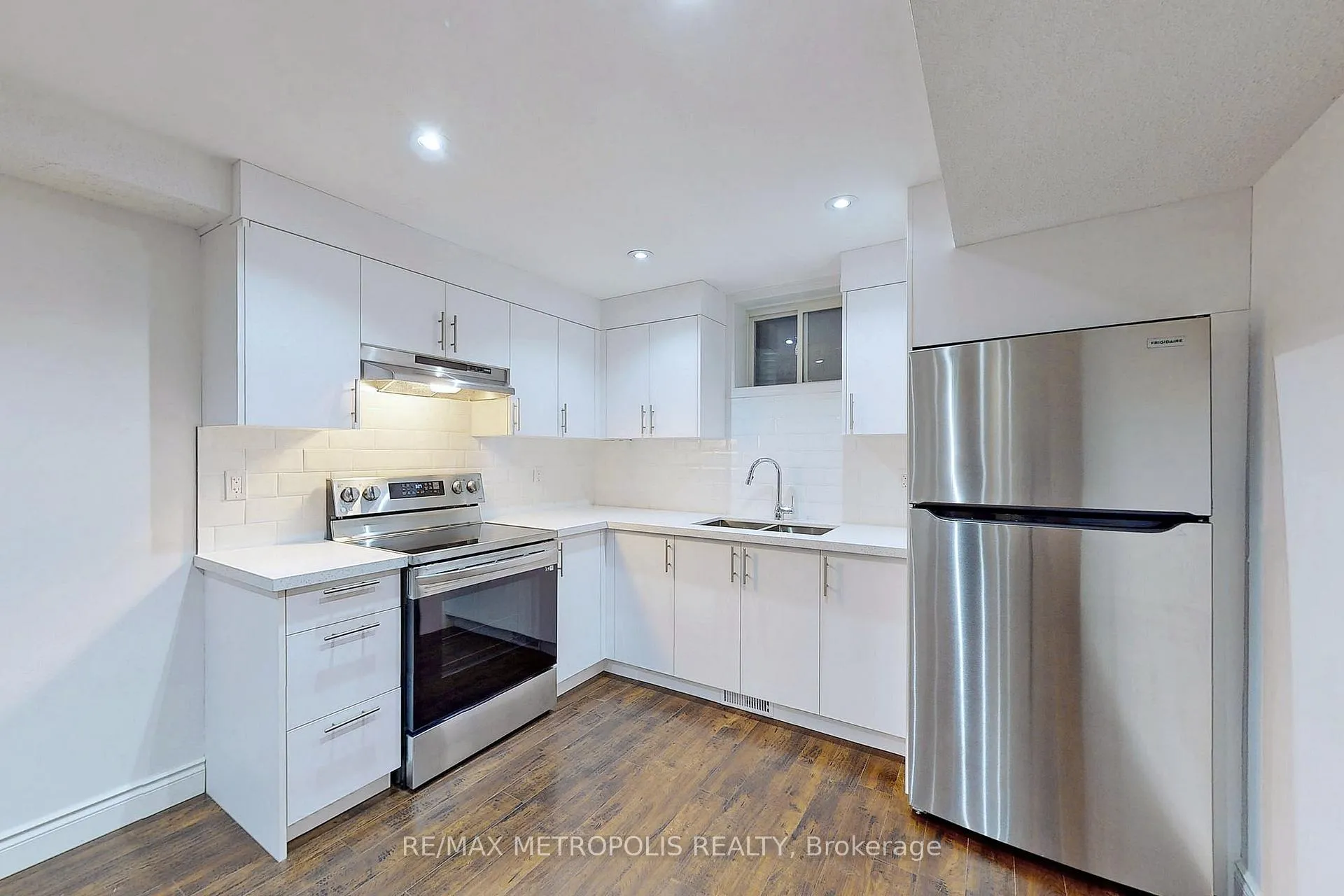 Photo 7 of Unit Lower, 2284 Whitewood Crescent, Innisfil, Alcona — HOMEH