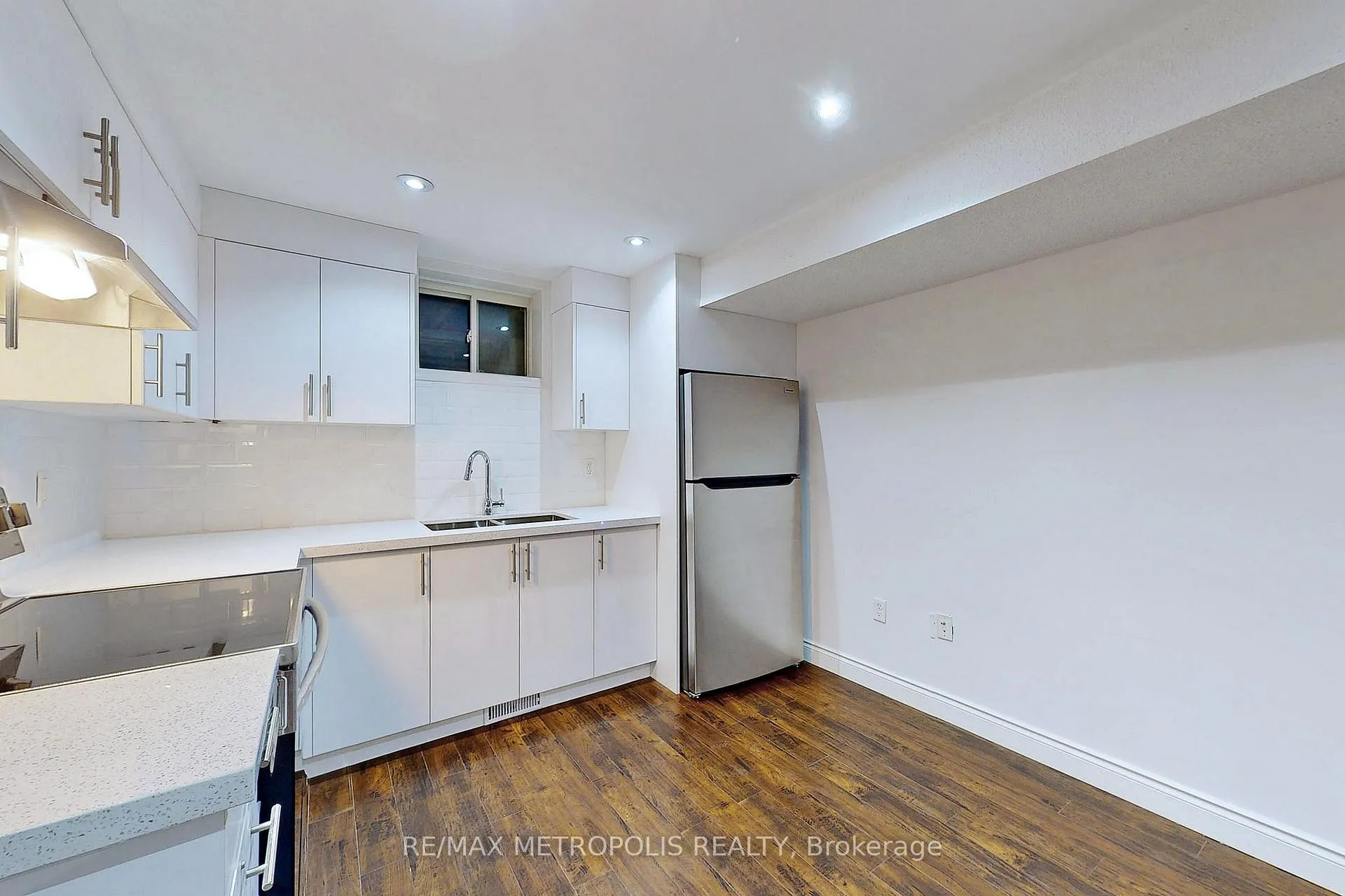 Photo 9 of Unit Lower, 2284 Whitewood Crescent, Innisfil, Alcona — HOMEH