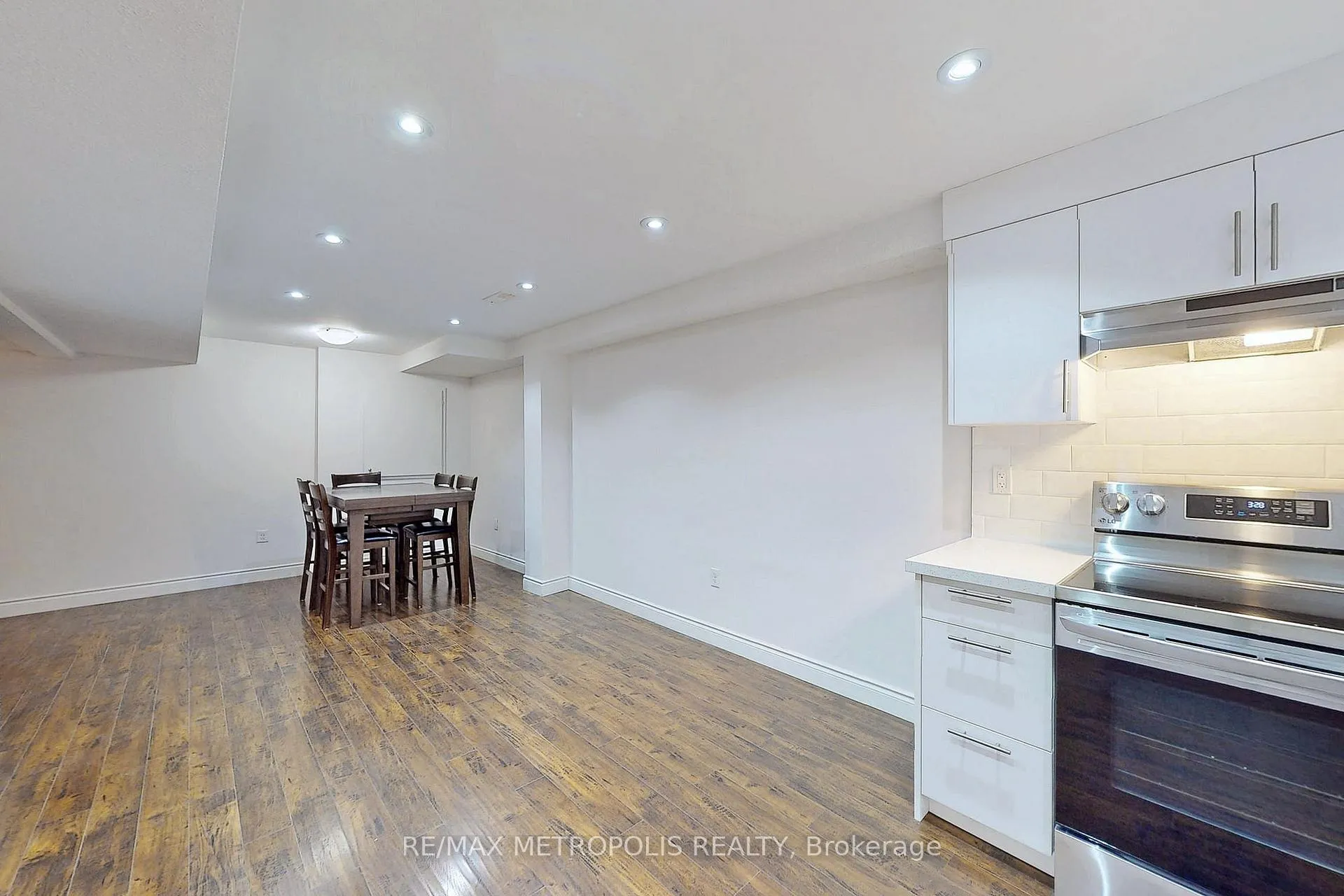 Photo 10 of Unit Lower, 2284 Whitewood Crescent, Innisfil, Alcona — HOMEH