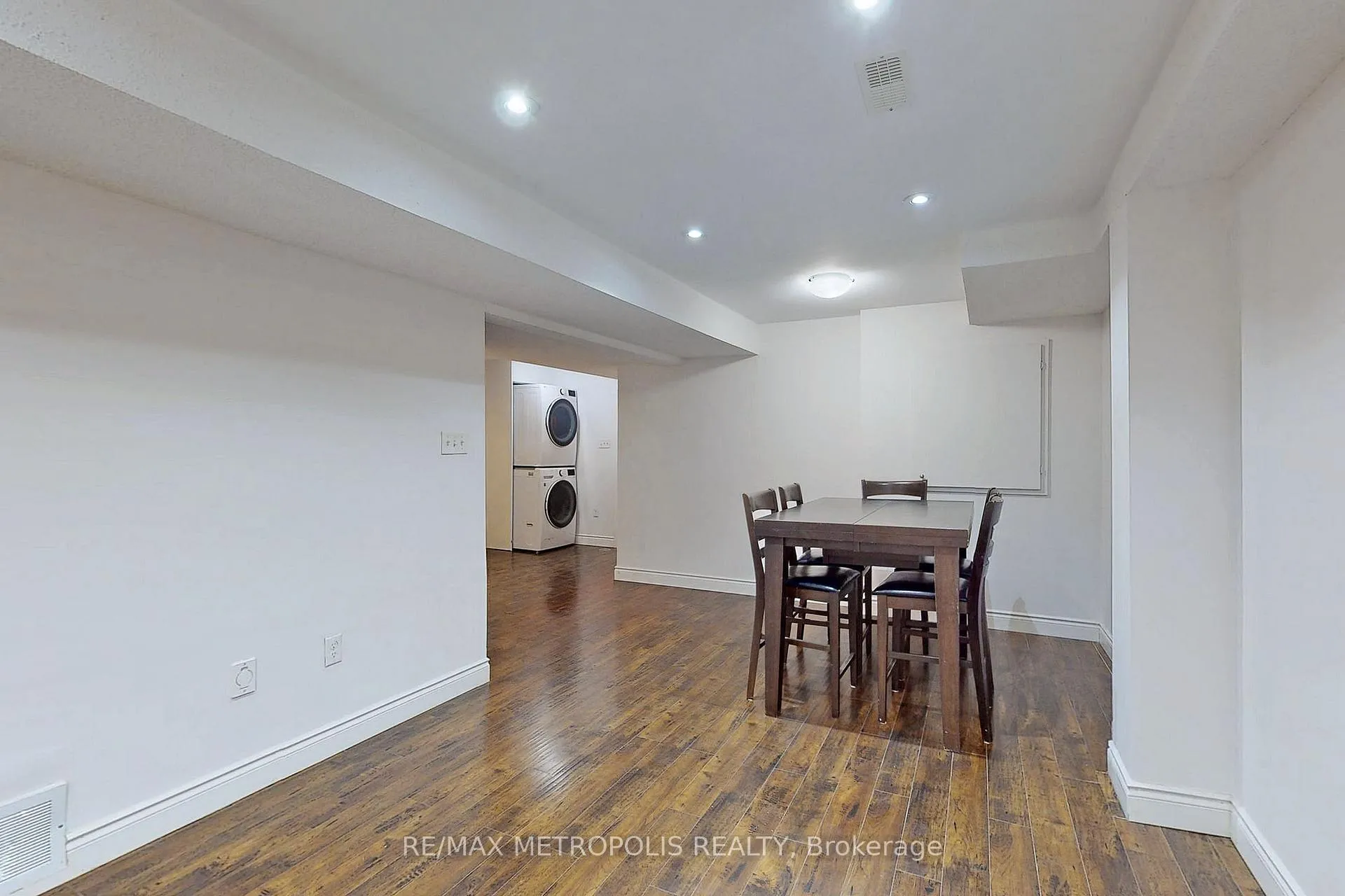 Photo 16 of Unit Lower, 2284 Whitewood Crescent, Innisfil, Alcona — HOMEH