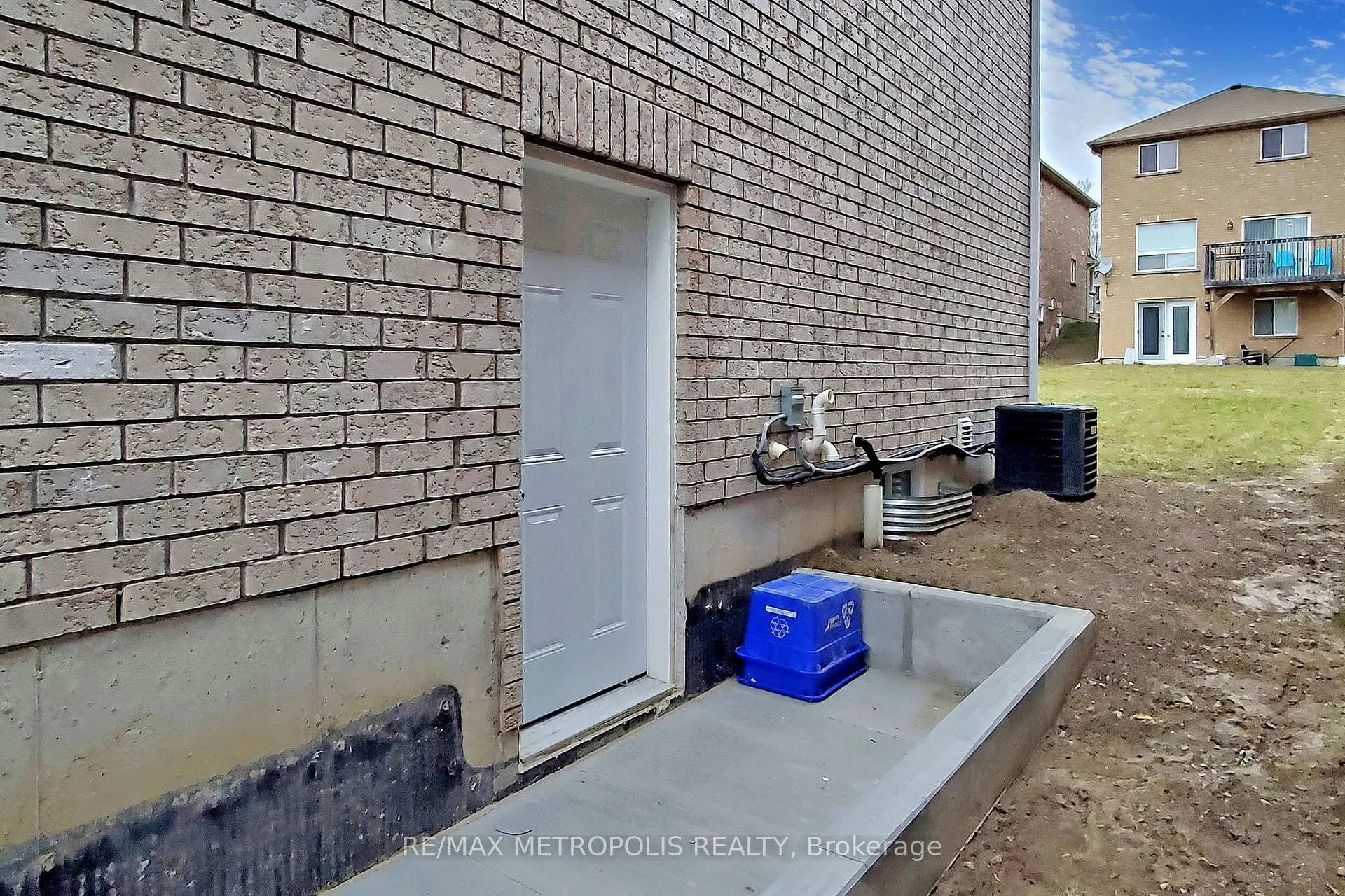Photo 27 of Unit Lower, 2284 Whitewood Crescent, Innisfil, Alcona — HOMEH
