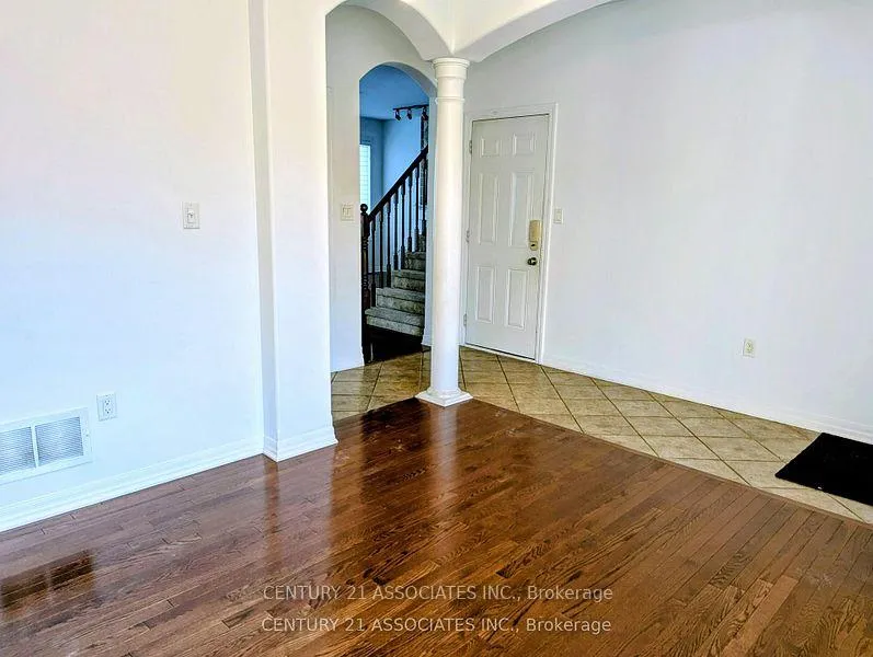 Photo 5 of 177 Montreal Circle, Hamilton, Stoney Creek — HOMEH