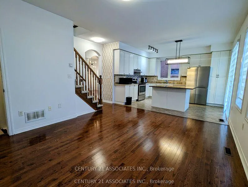 Photo 6 of 177 Montreal Circle, Hamilton, Stoney Creek — HOMEH