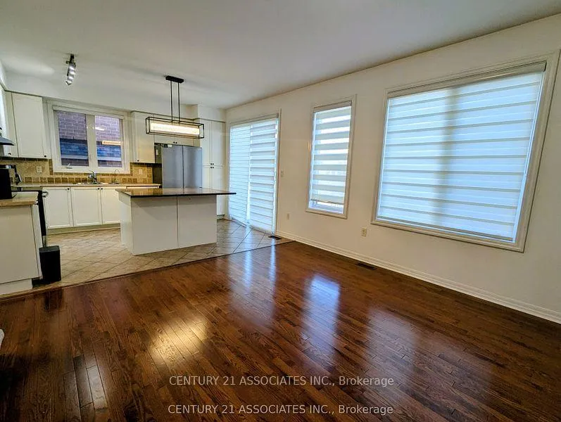 Photo 8 of 177 Montreal Circle, Hamilton, Stoney Creek — HOMEH