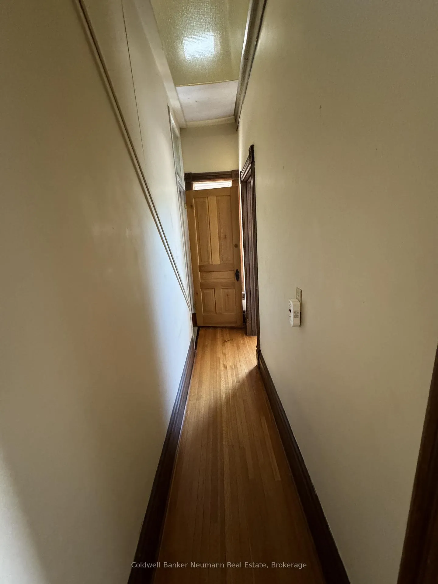 Photo 8 of Unit Upper, 376 Woolwich Street, Guelph, Exhibition Park — HOMEH