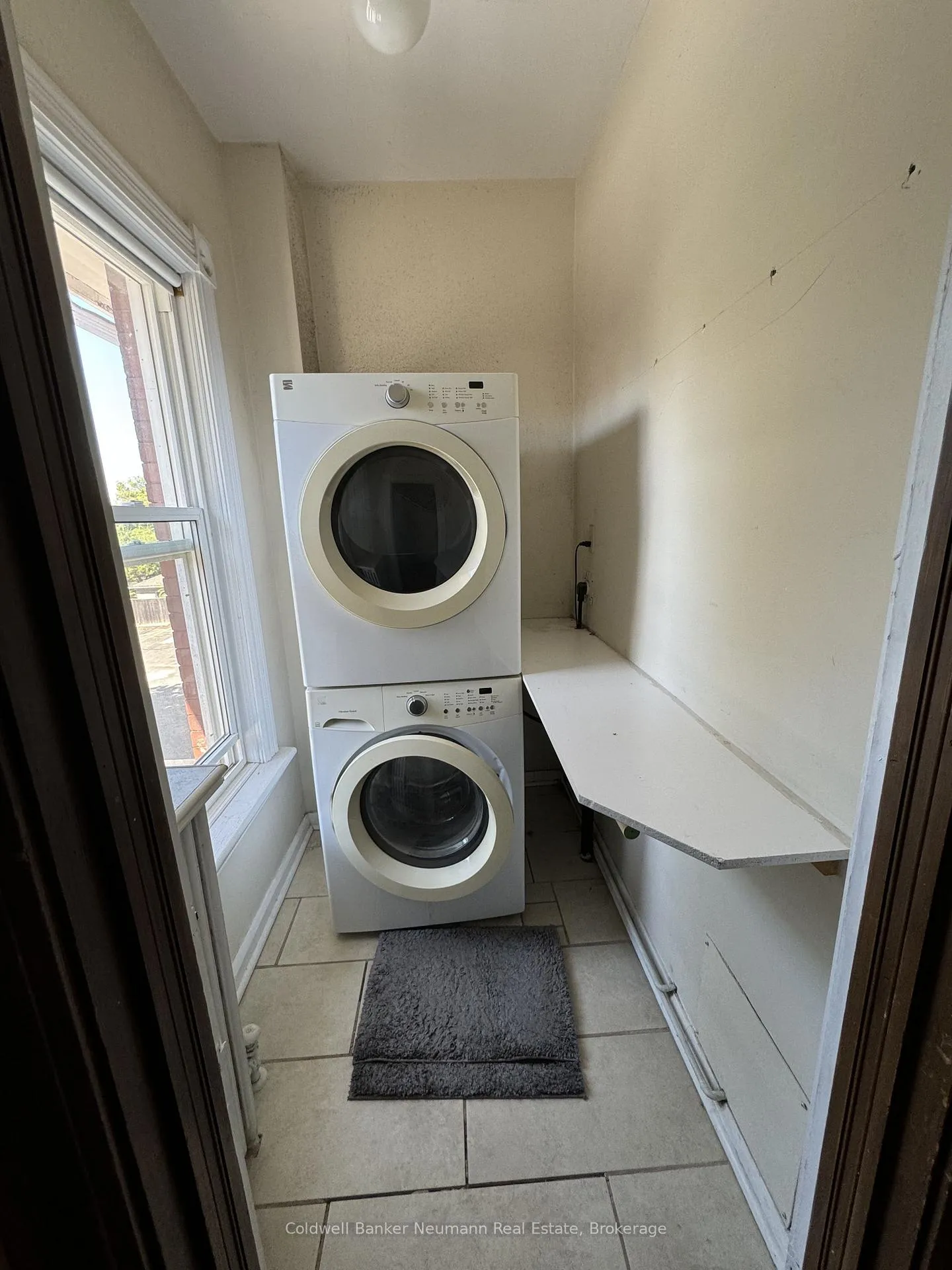 Photo 9 of Unit Upper, 376 Woolwich Street, Guelph, Exhibition Park — HOMEH