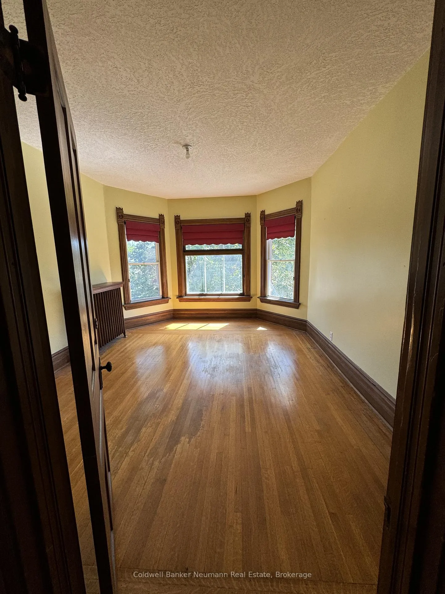 Photo 13 of Unit Upper, 376 Woolwich Street, Guelph, Exhibition Park — HOMEH