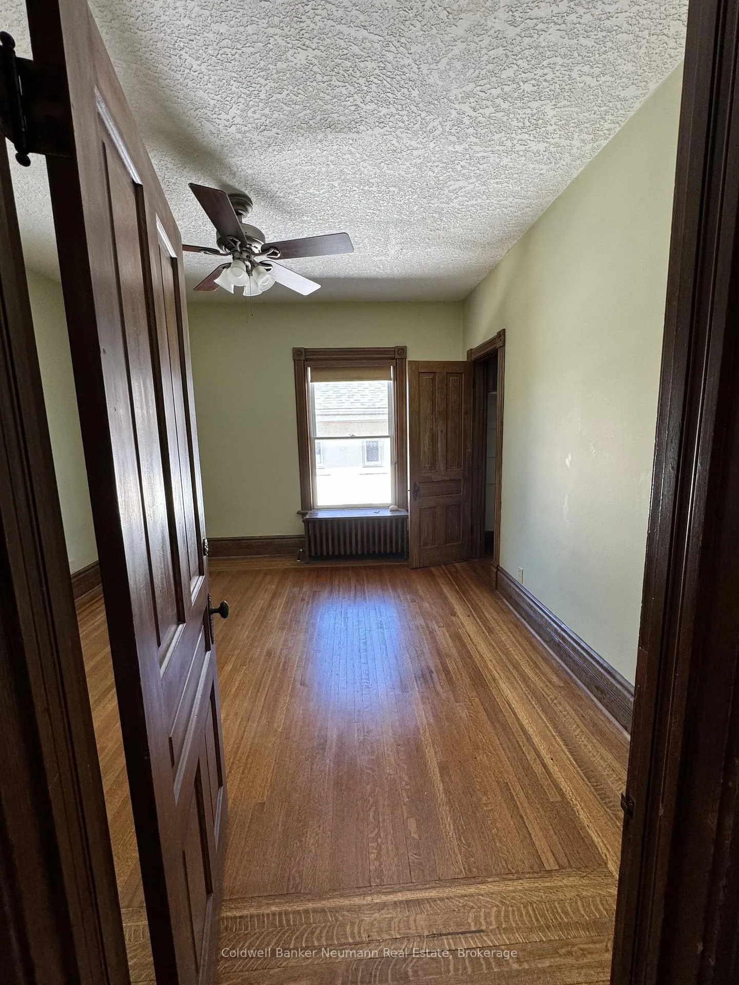 Photo 15 of Unit Upper, 376 Woolwich Street, Guelph, Exhibition Park — HOMEH