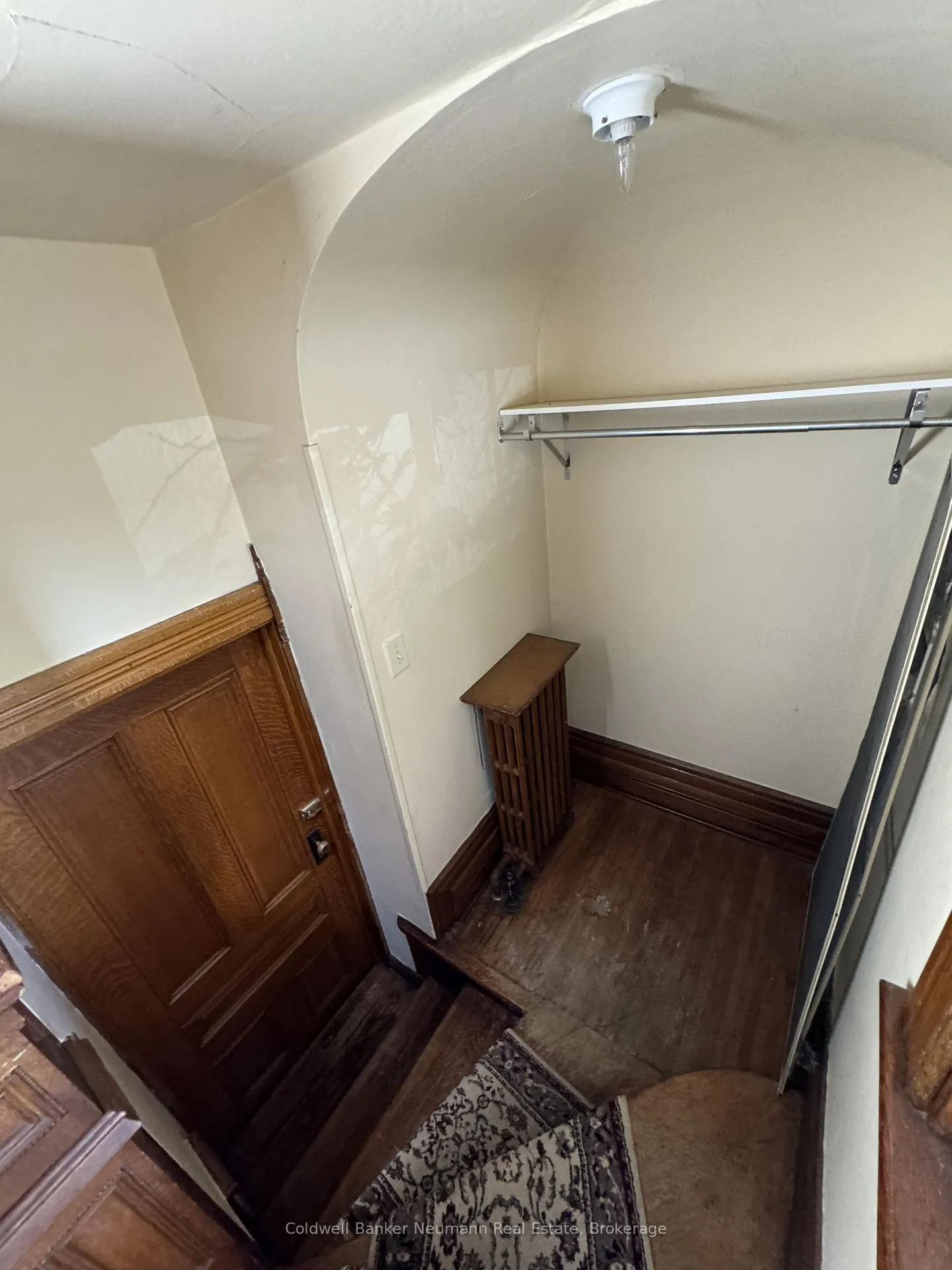 Photo 19 of Unit Upper, 376 Woolwich Street, Guelph, Exhibition Park — HOMEH