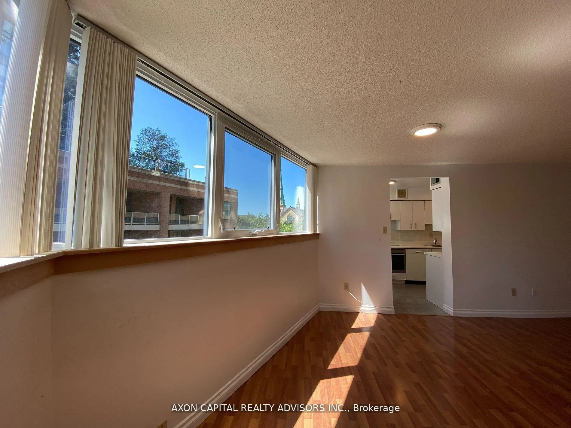 Photo 4 of Unit 305, 1055 Bay Street, Toronto, Bay Street Corridor — HOMEH
