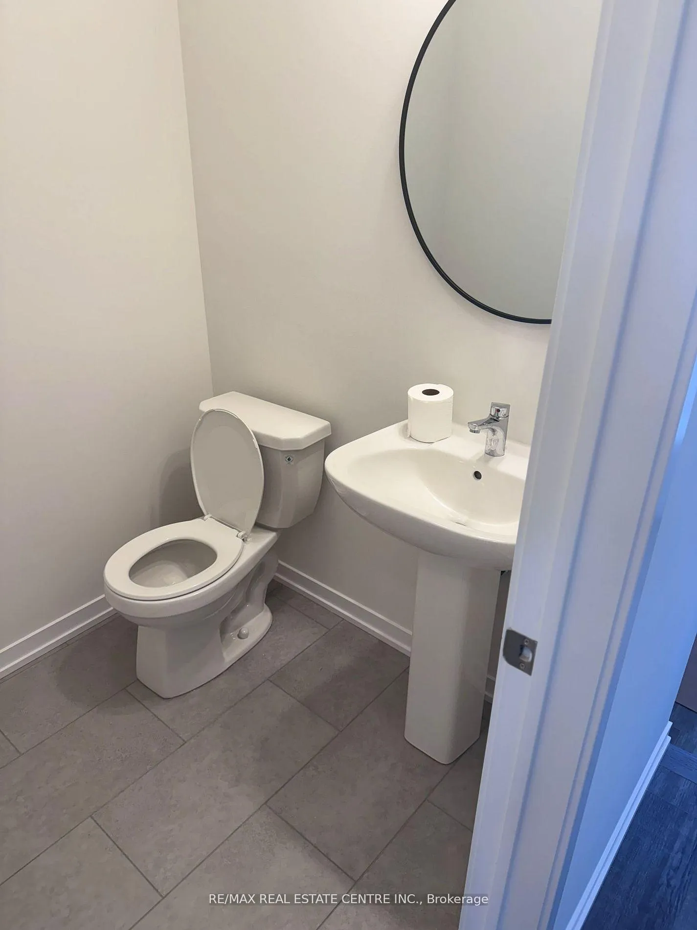 Photo 4 of 2096 Cayenne Street, Oshawa, Kedron — HOMEH