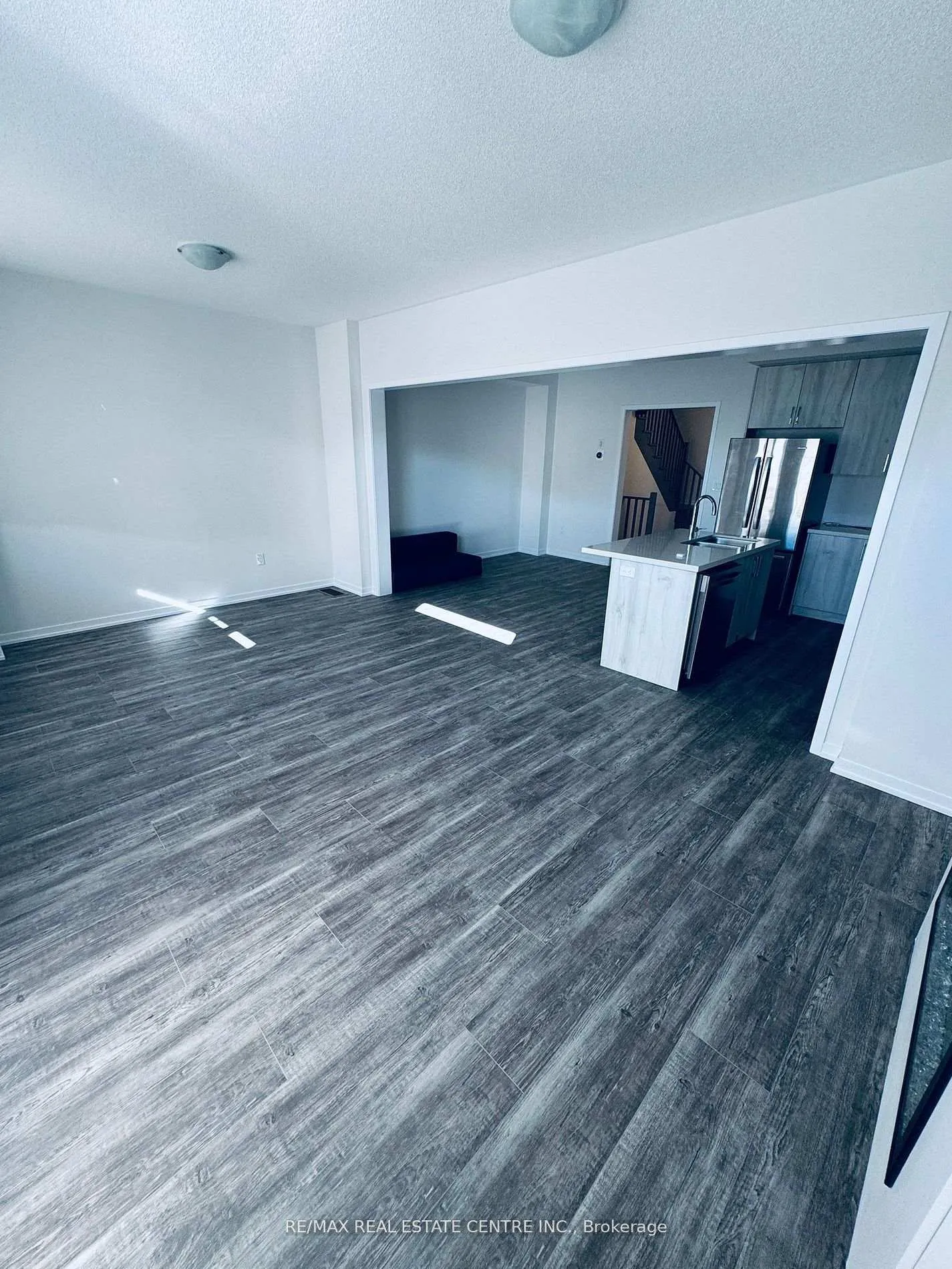 Photo 11 of 2096 Cayenne Street, Oshawa, Kedron — HOMEH