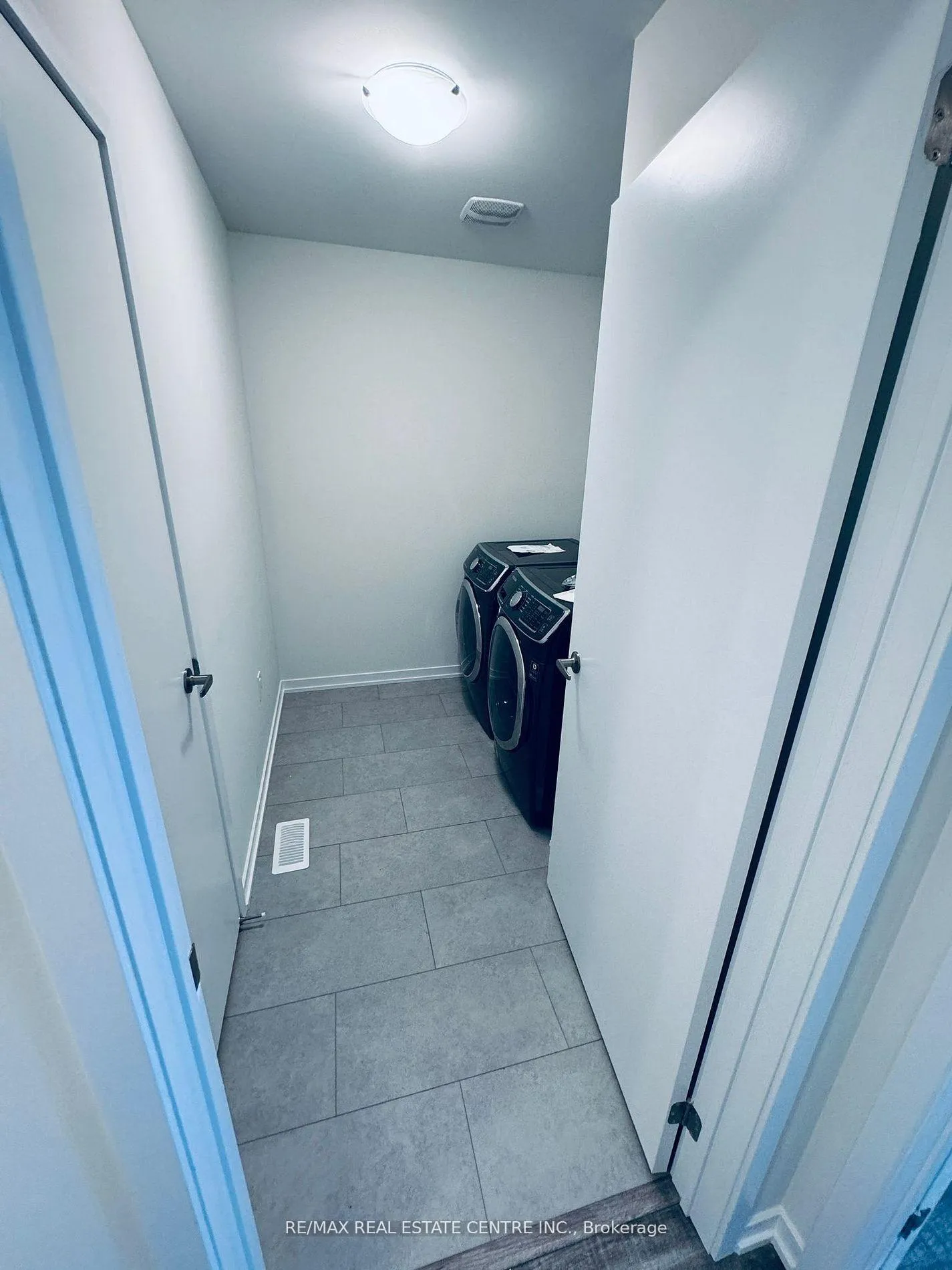 Photo 19 of 2096 Cayenne Street, Oshawa, Kedron — HOMEH