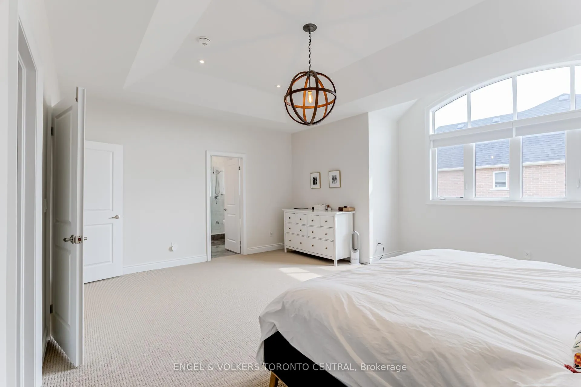 Photo 20 of 89 Maple Fields Circle, Aurora, Aurora Estates — HOMEH
