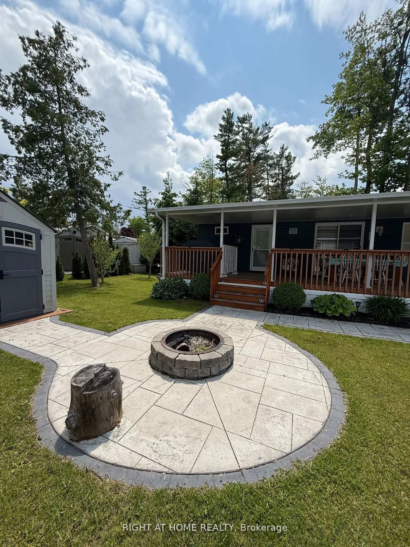 Photo 6 of 7 Nipagon Circle, Wasaga Beach — HOMEH