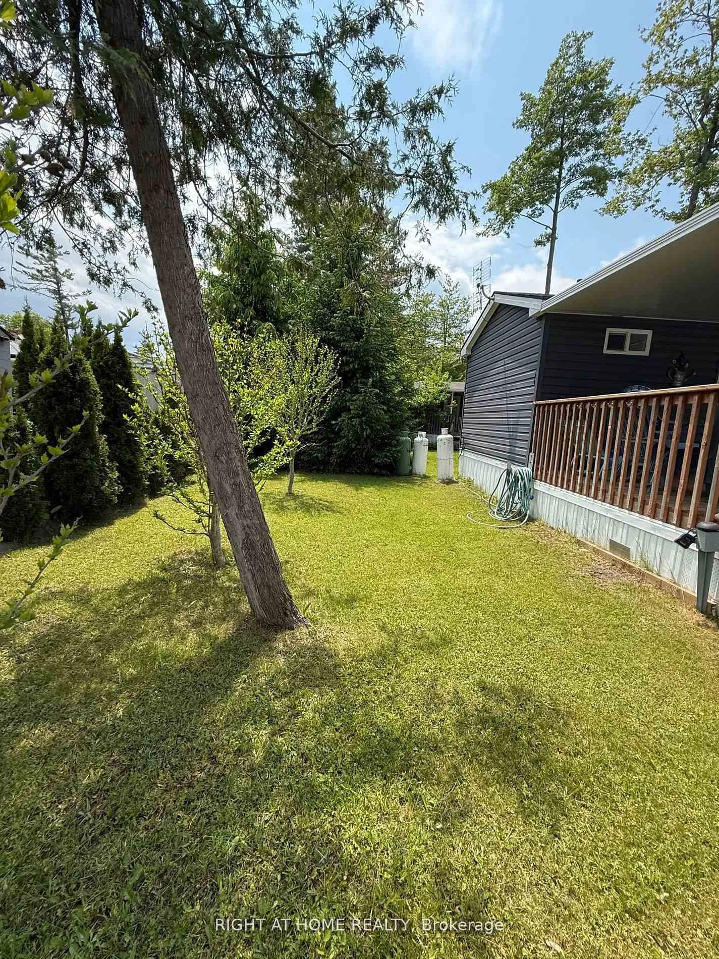 Photo 8 of 7 Nipagon Circle, Wasaga Beach — HOMEH
