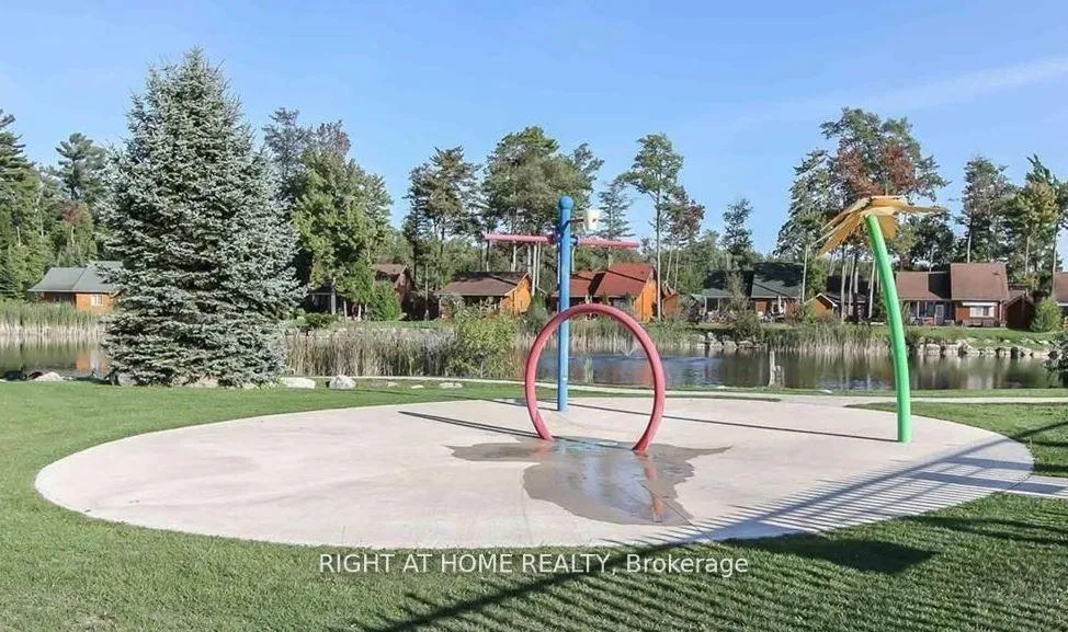Photo 32 of 7 Nipagon Circle, Wasaga Beach — HOMEH