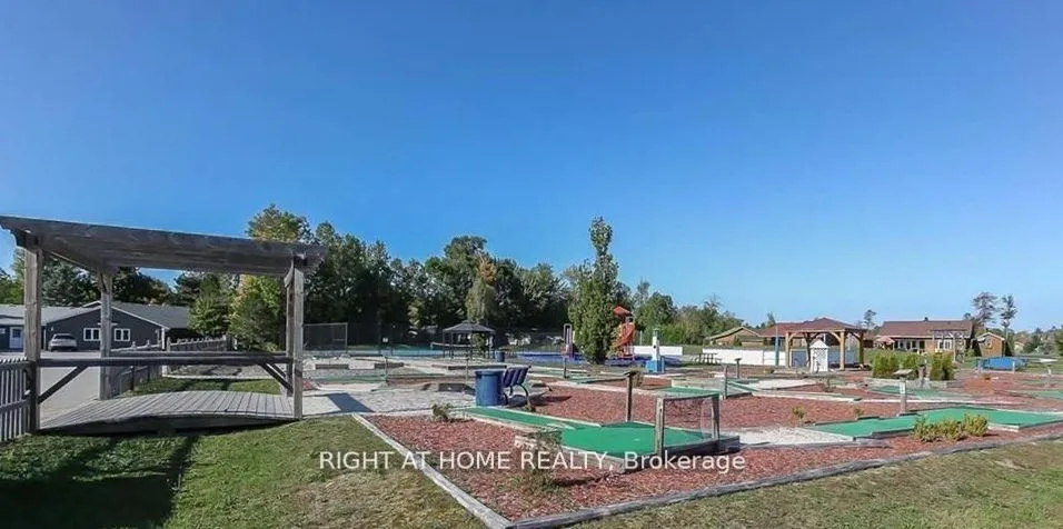 Photo 34 of 7 Nipagon Circle, Wasaga Beach — HOMEH