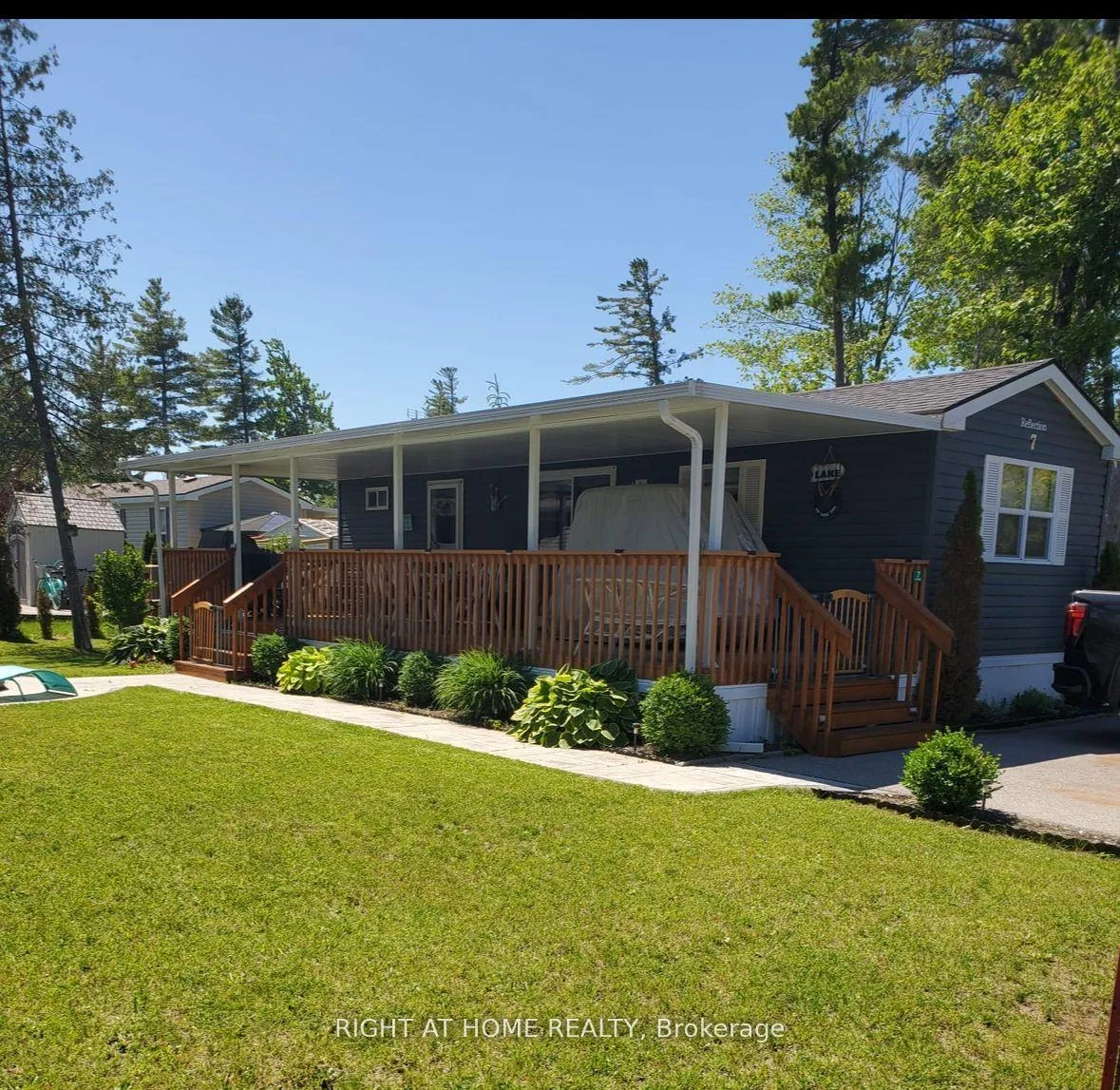 Photo 37 of 7 Nipagon Circle, Wasaga Beach — HOMEH
