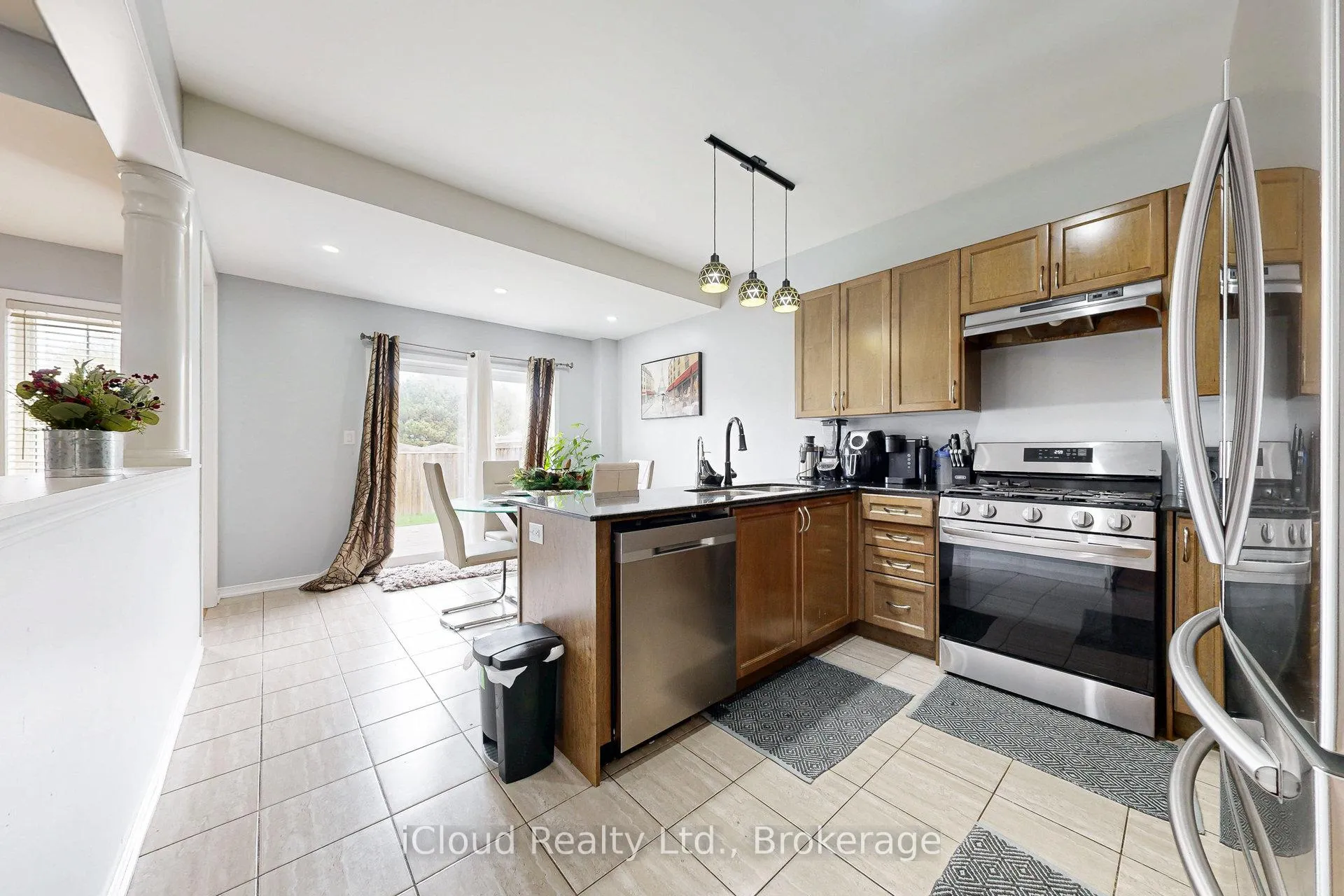 Photo 13 of 6 Mt Pleasant Avenue, Whitby, Blue Grass Meadows — HOMEH