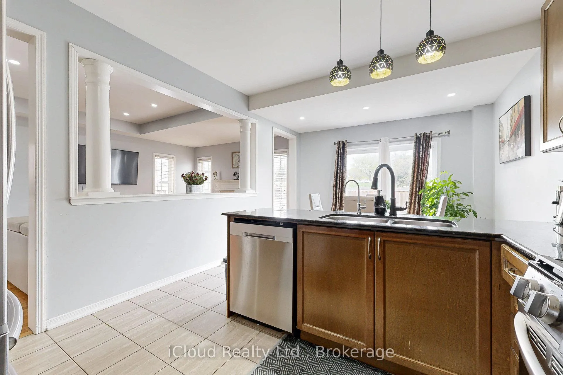 Photo 16 of 6 Mt Pleasant Avenue, Whitby, Blue Grass Meadows — HOMEH