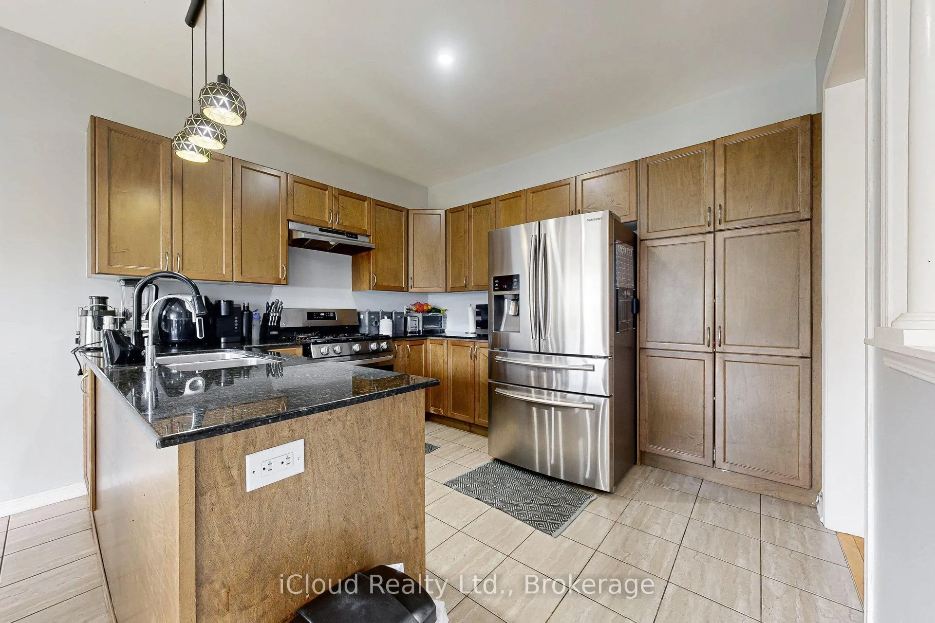 Photo 17 of 6 Mt Pleasant Avenue, Whitby, Blue Grass Meadows — HOMEH