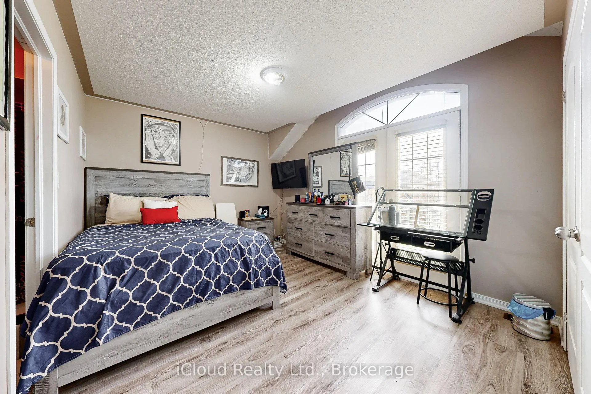 Photo 24 of 6 Mt Pleasant Avenue, Whitby, Blue Grass Meadows — HOMEH