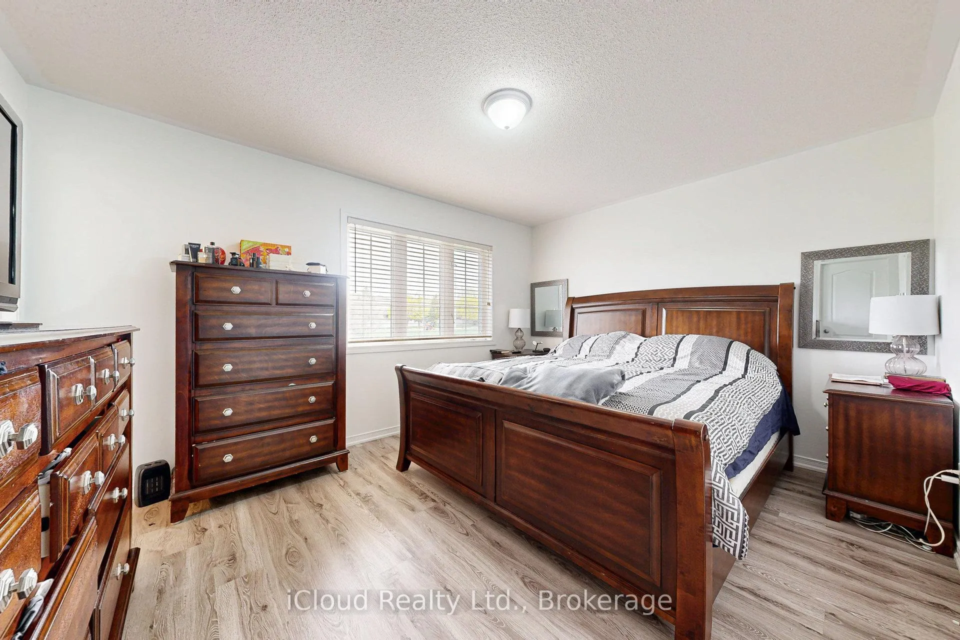 Photo 36 of 6 Mt Pleasant Avenue, Whitby, Blue Grass Meadows — HOMEH