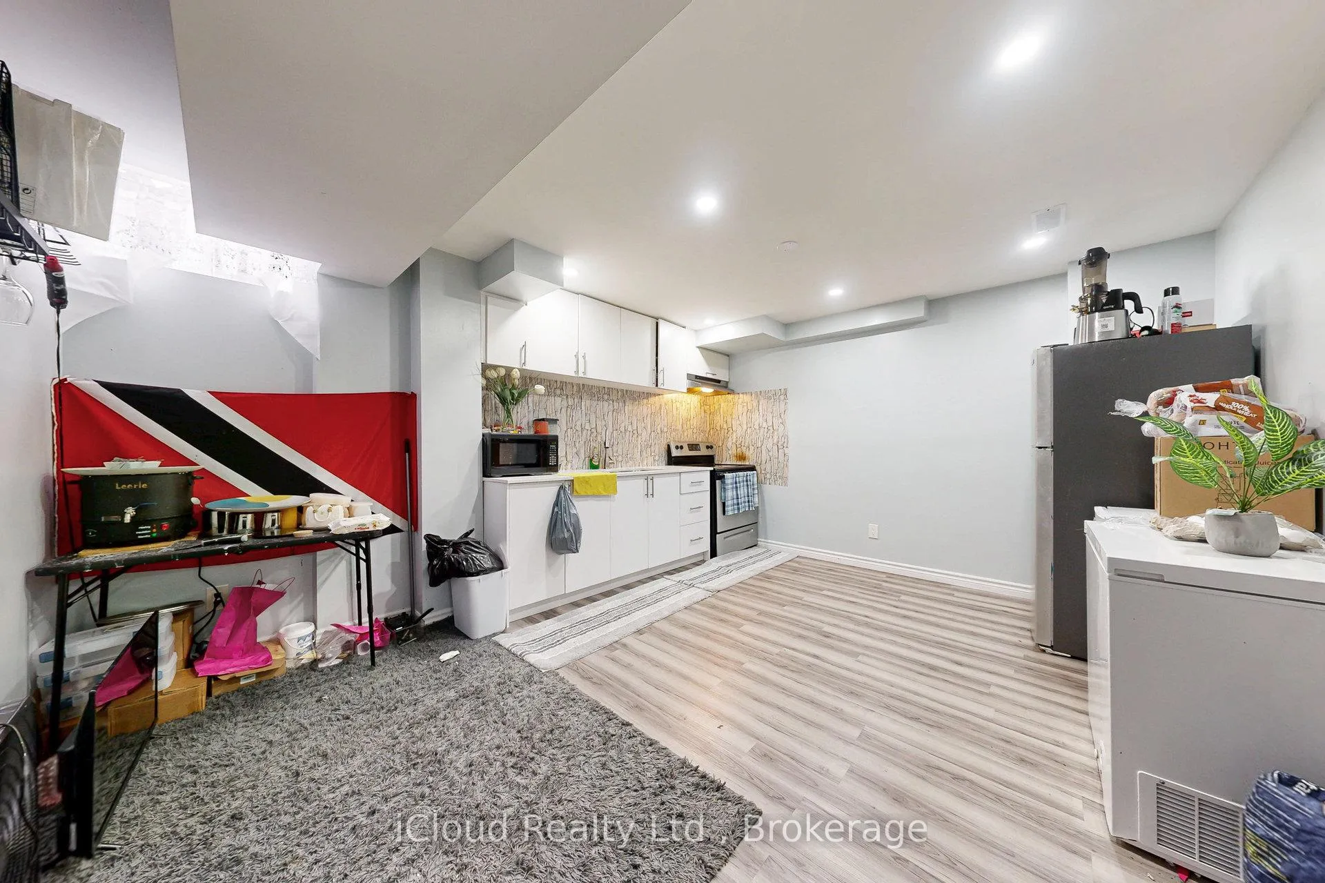 Photo 44 of 6 Mt Pleasant Avenue, Whitby, Blue Grass Meadows — HOMEH