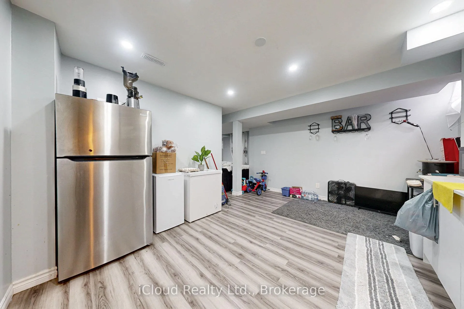 Photo 46 of 6 Mt Pleasant Avenue, Whitby, Blue Grass Meadows — HOMEH