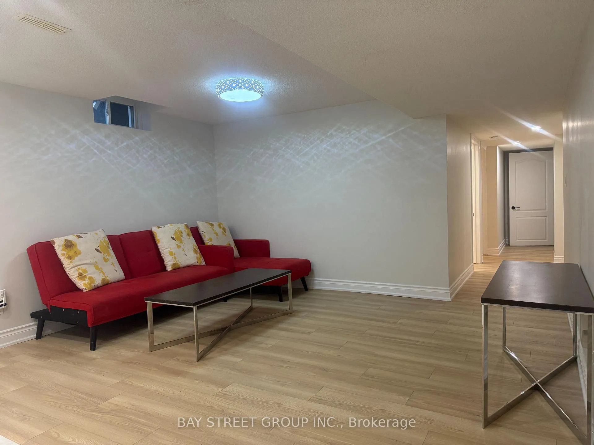 Photo 3 of 28 Lugano Crescent, Markham, Wismer — HOMEH