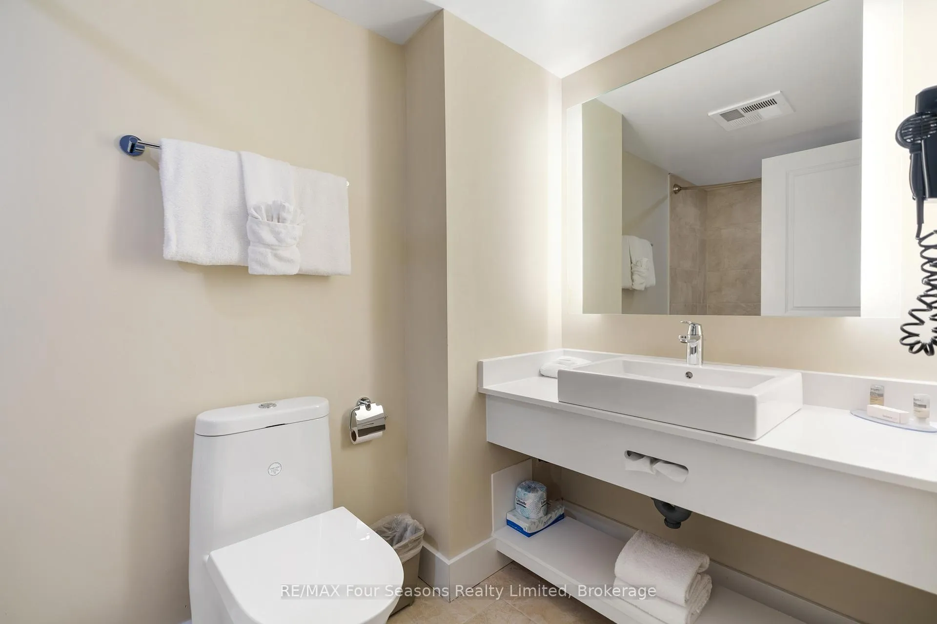 Photo 14 of Unit 3411/3413, 9 Harbour Street, Collingwood — HOMEH