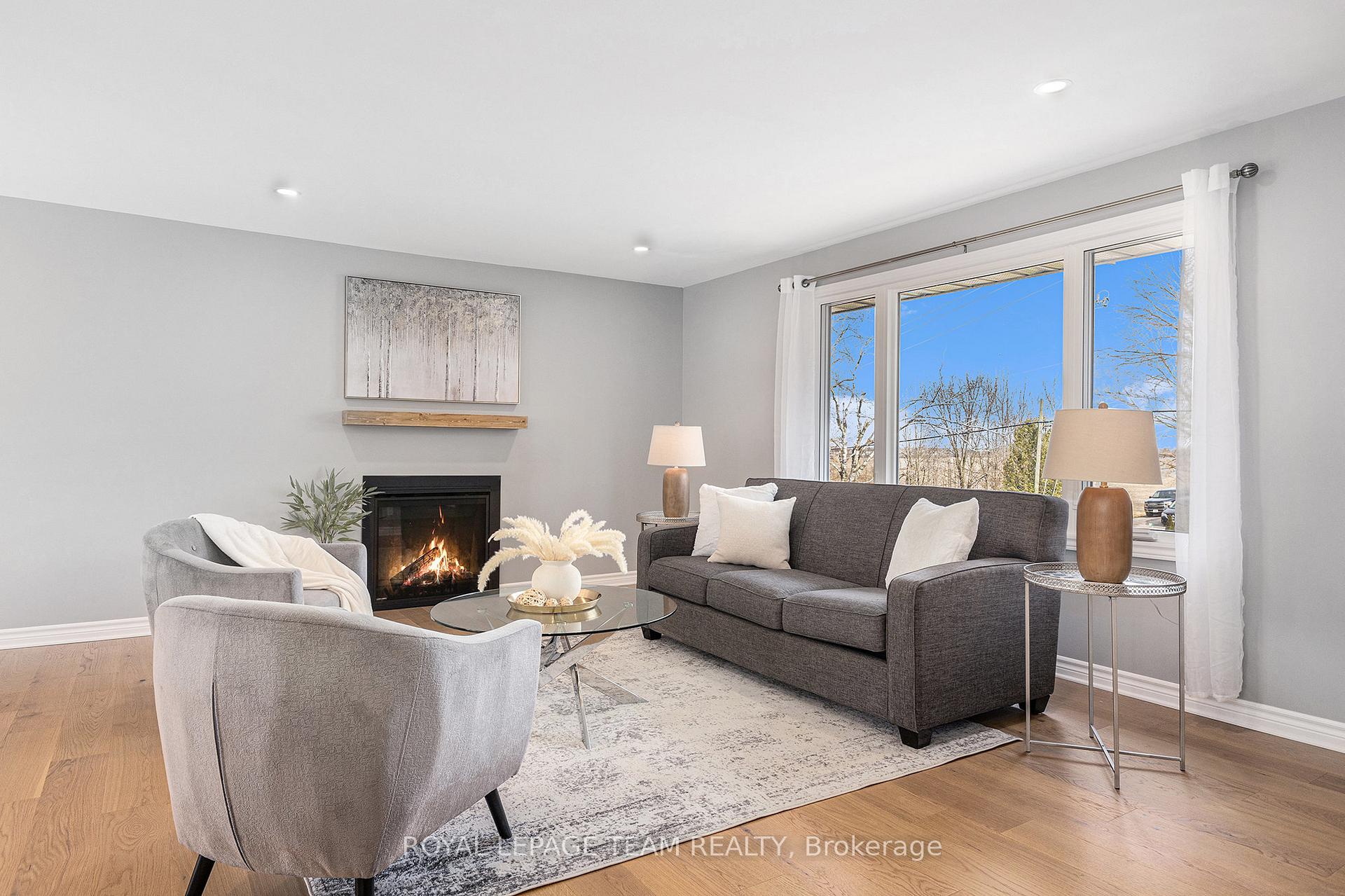 Photo 5 of 164 Pinegrove Road, McNab/Braeside, Mcnab/Braeside Twps — HOMEH