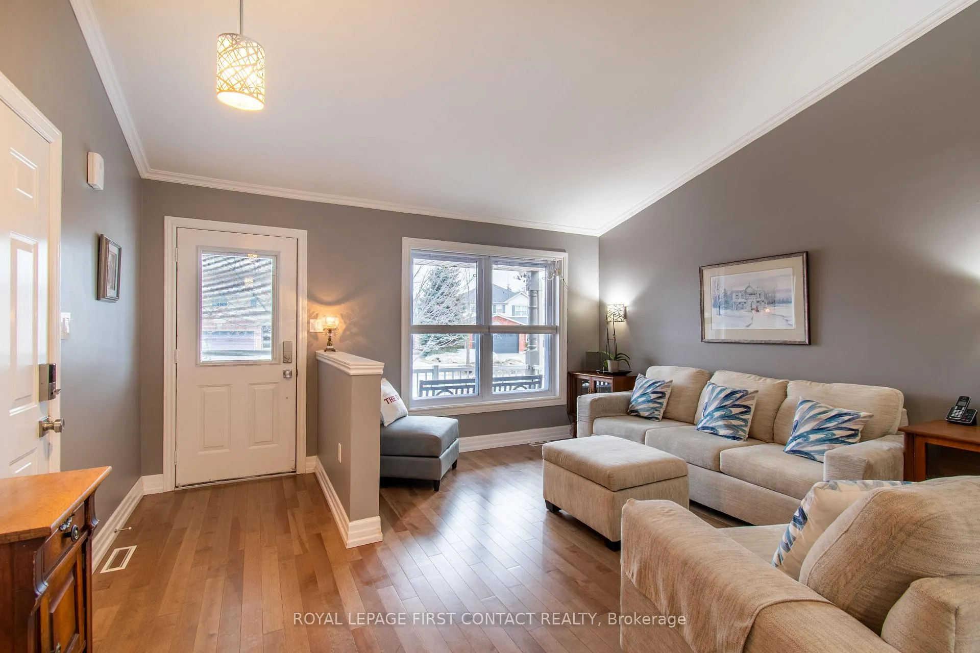 Photo 4 of 249 Esther Drive, Barrie, Painswick South — HOMEH