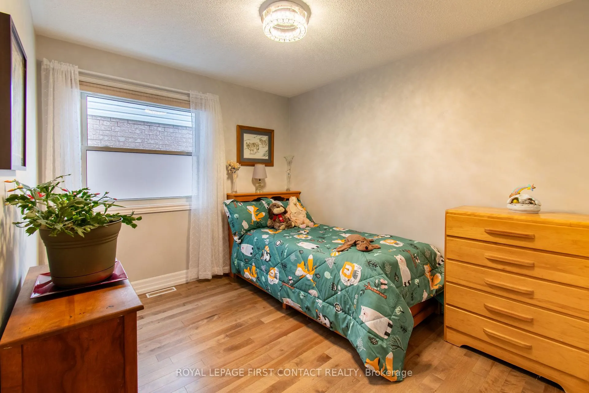 Photo 13 of 249 Esther Drive, Barrie, Painswick South — HOMEH