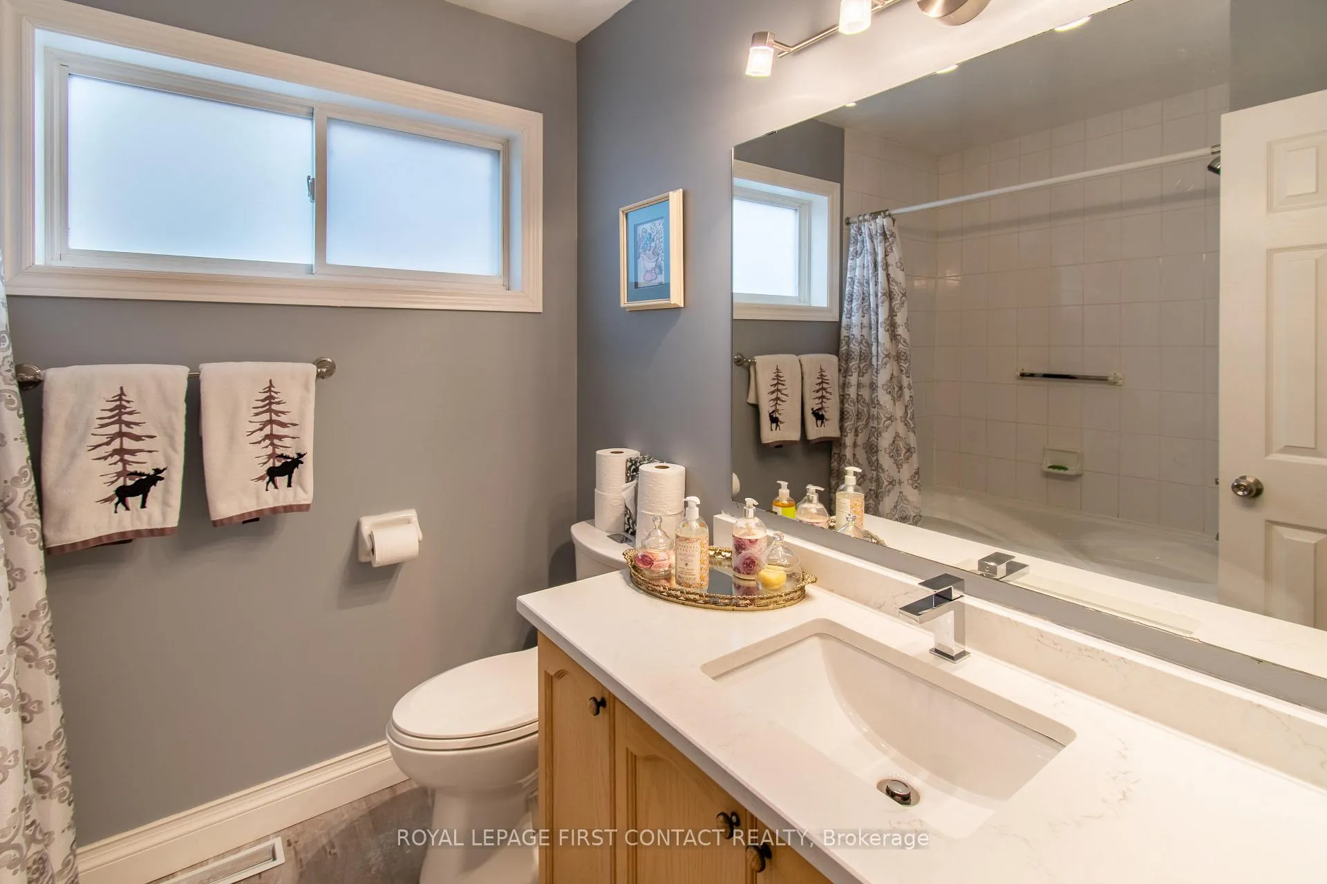 Photo 14 of 249 Esther Drive, Barrie, Painswick South — HOMEH
