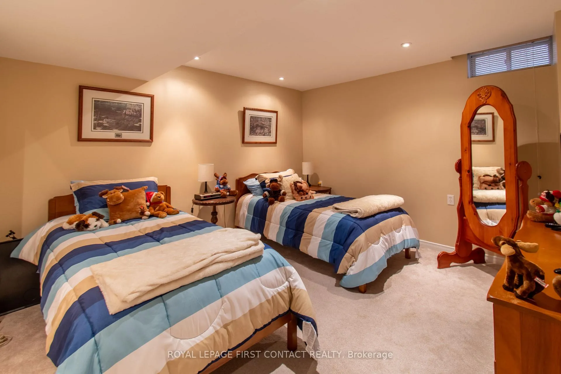 Photo 24 of 249 Esther Drive, Barrie, Painswick South — HOMEH