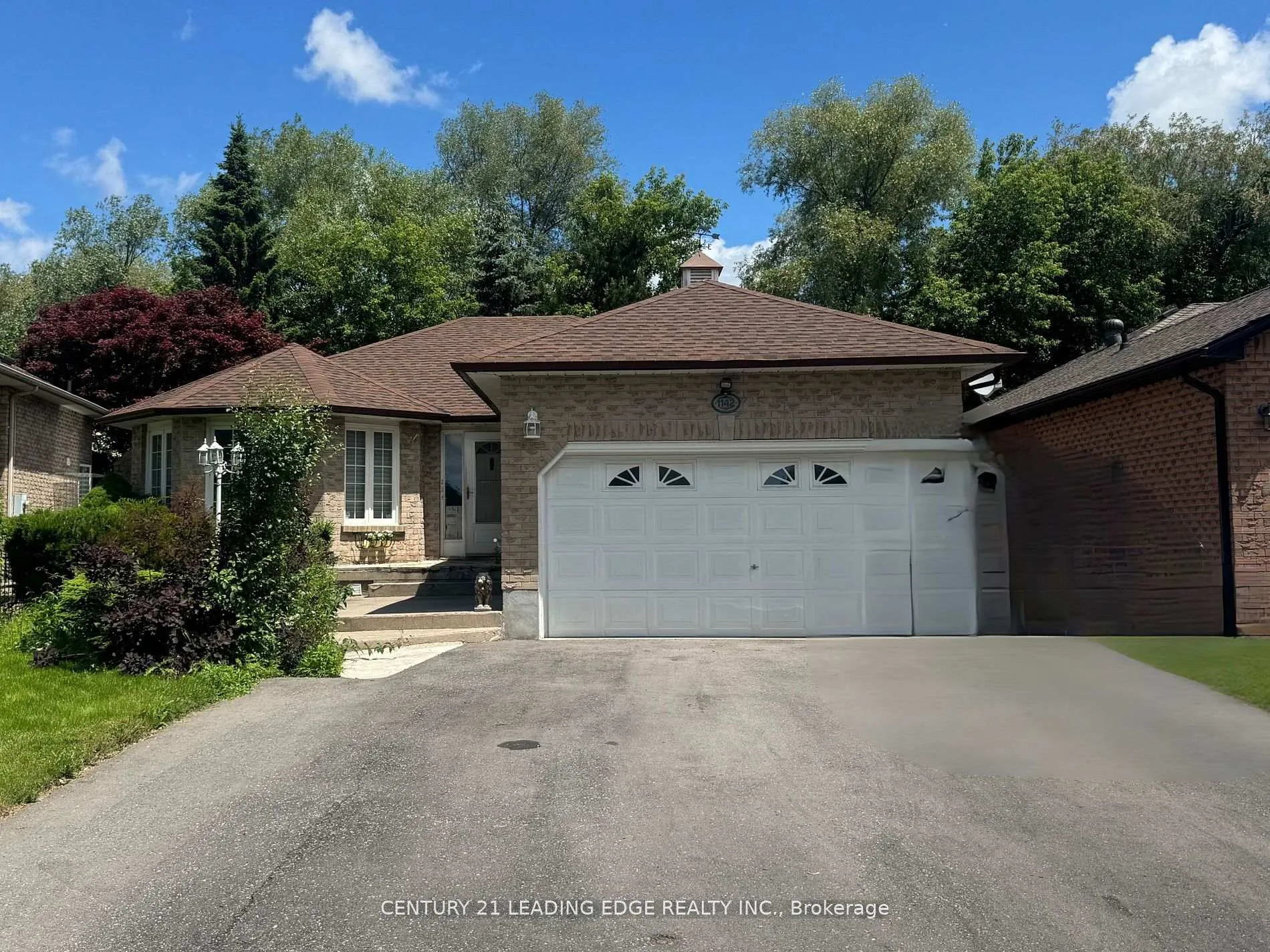 Front of 1142 Snowberry Court