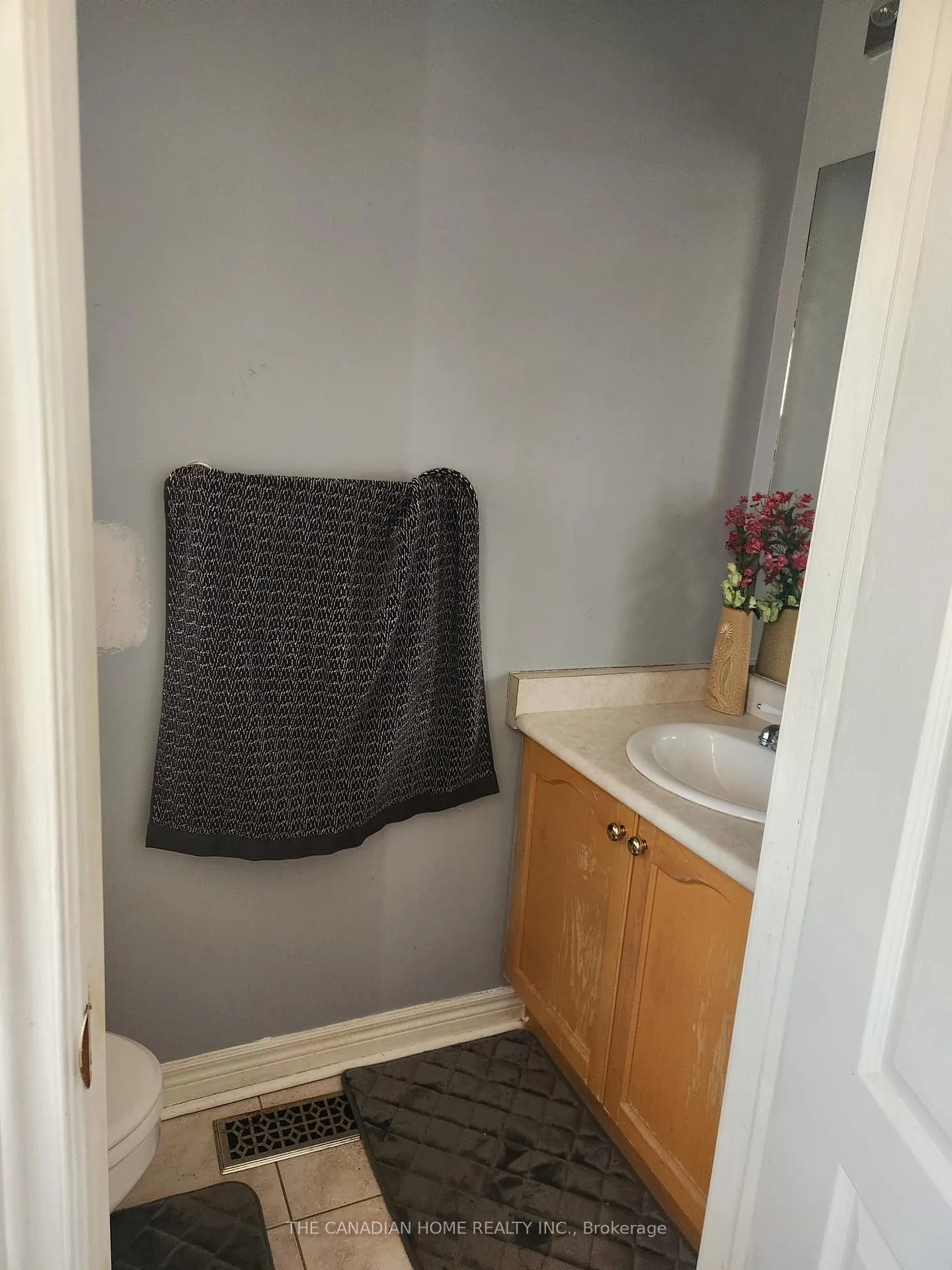 Photo 4 of 2 Rockstep Court, Brampton, Sandringham-Wellington — HOMEH