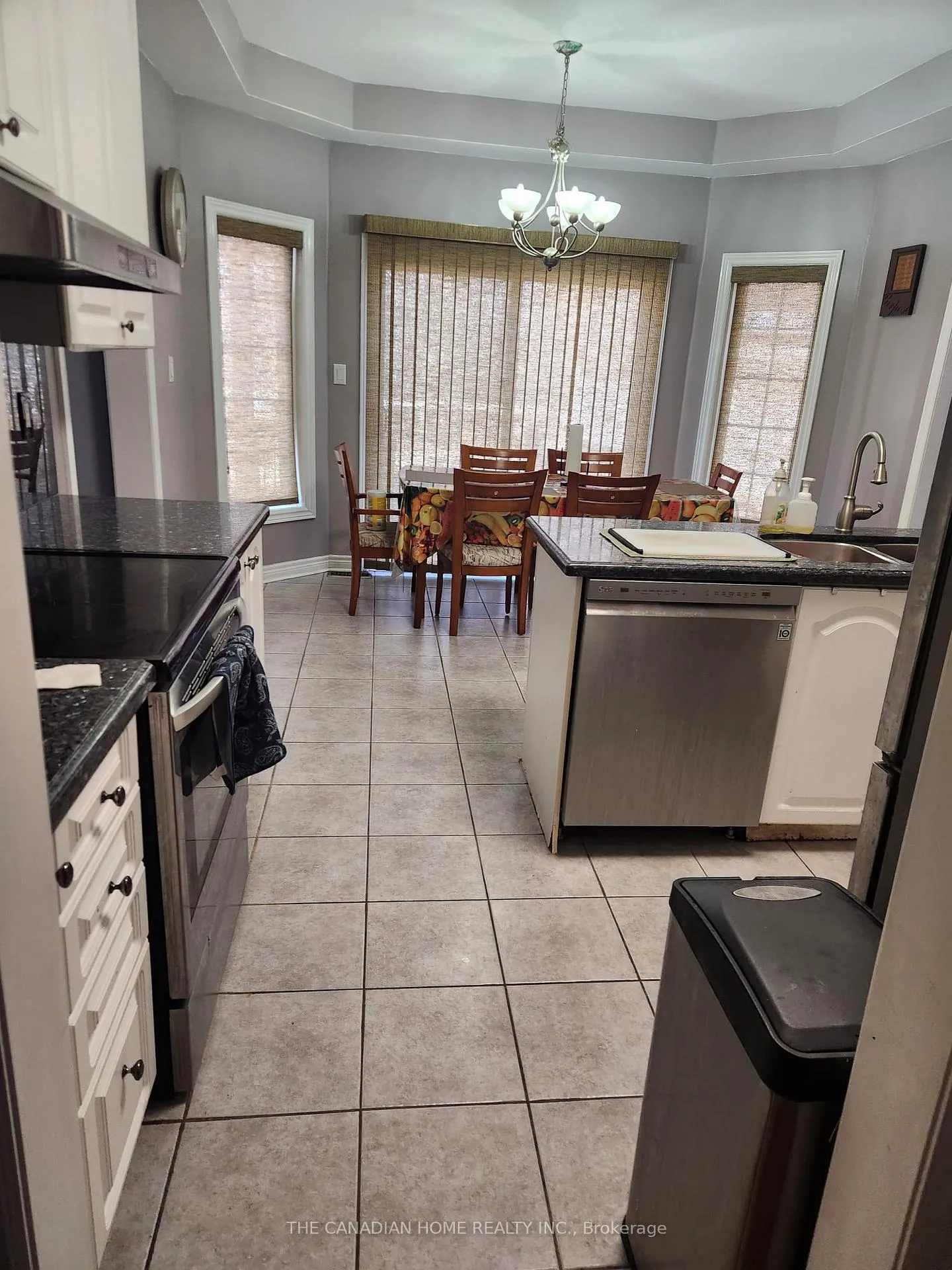 Photo 11 of 2 Rockstep Court, Brampton, Sandringham-Wellington — HOMEH