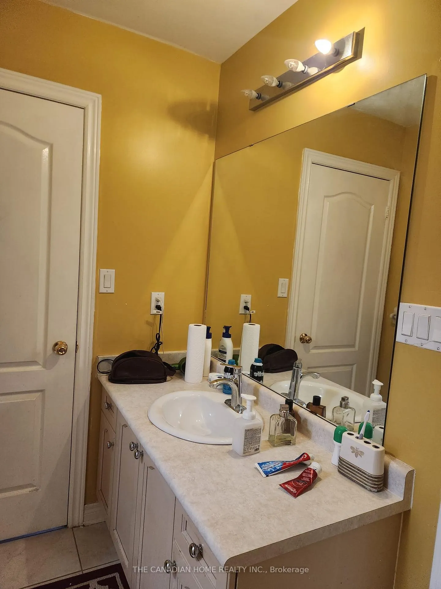 Photo 13 of 2 Rockstep Court, Brampton, Sandringham-Wellington — HOMEH