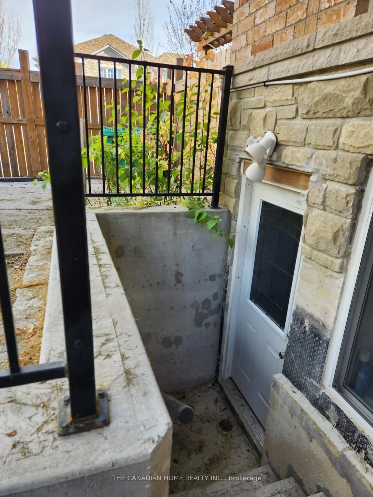 Photo 22 of 2 Rockstep Court, Brampton, Sandringham-Wellington — HOMEH