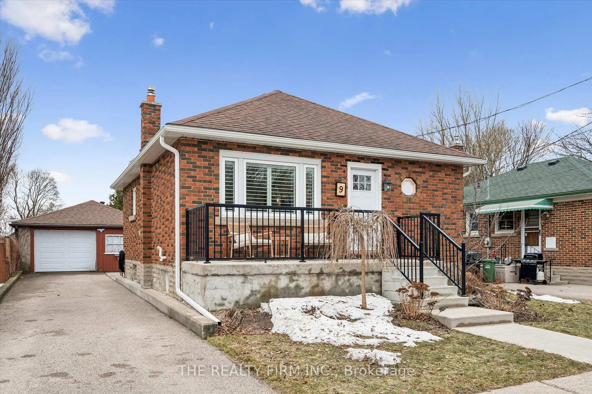 Photo 4 of 9 Dodds Avenue E, Guelph, St. Patrick's Ward — HOMEH