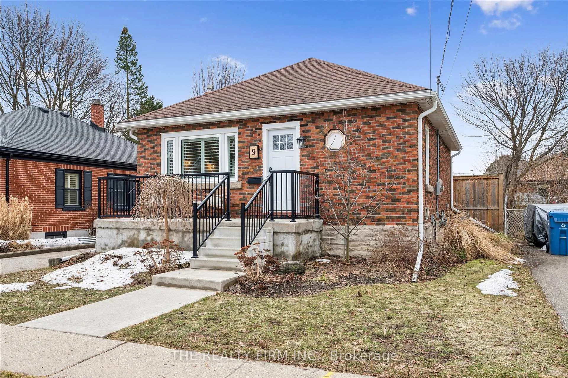 Photo 5 of 9 Dodds Avenue E, Guelph, St. Patrick's Ward — HOMEH