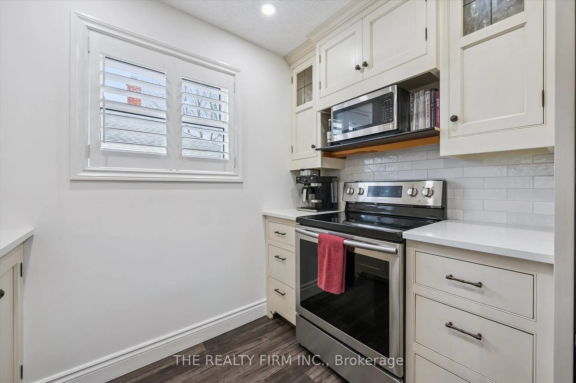 Photo 15 of 9 Dodds Avenue E, Guelph, St. Patrick's Ward — HOMEH